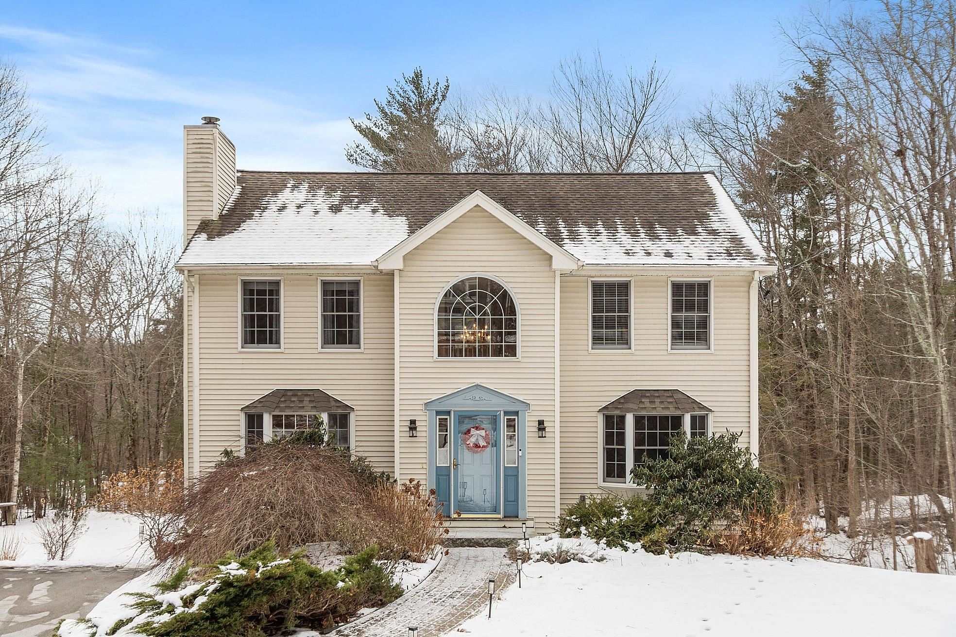 254 South Rd, Kensington, NH 03833