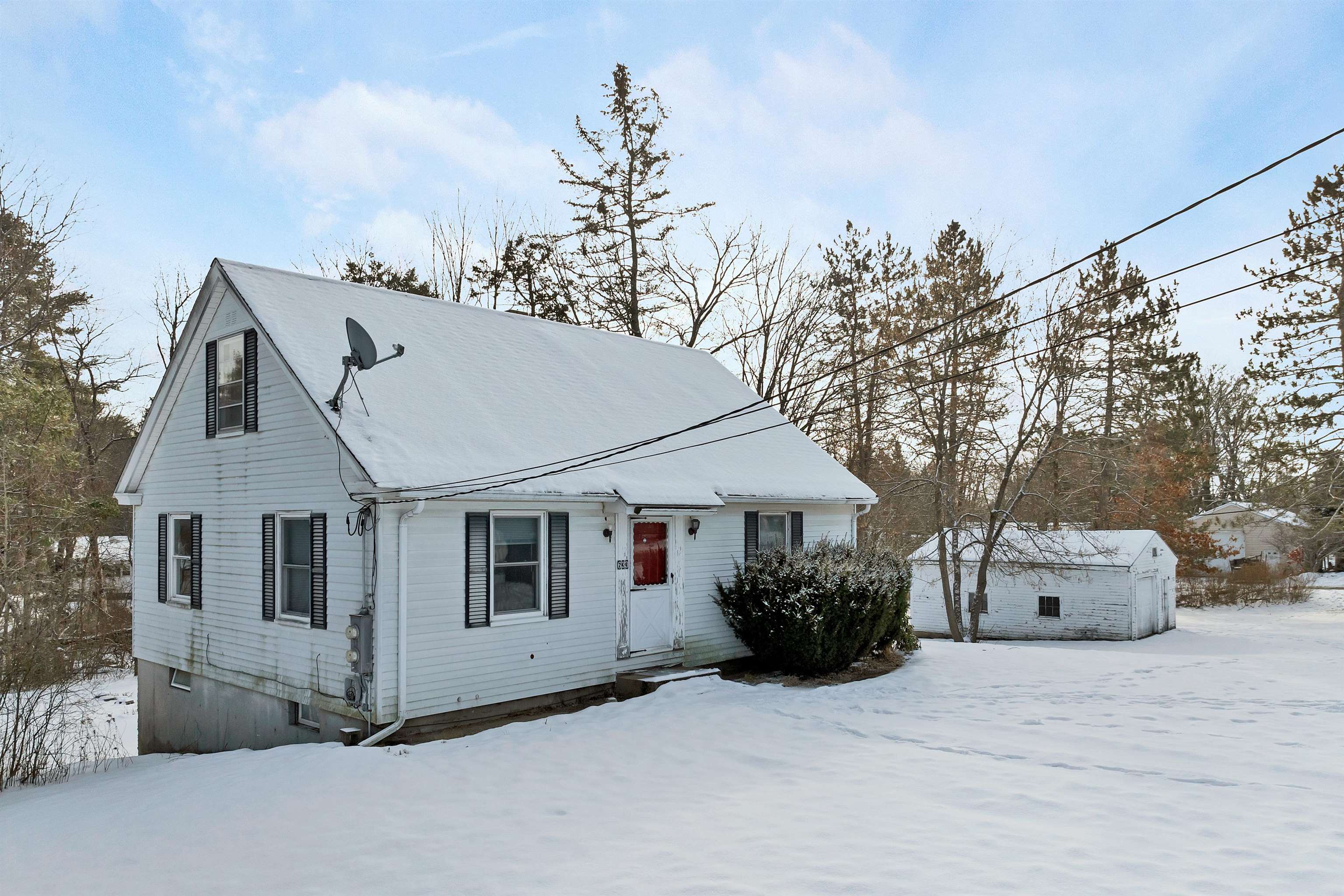633 Daniel Webster Hw, Merrimack, NH 03054