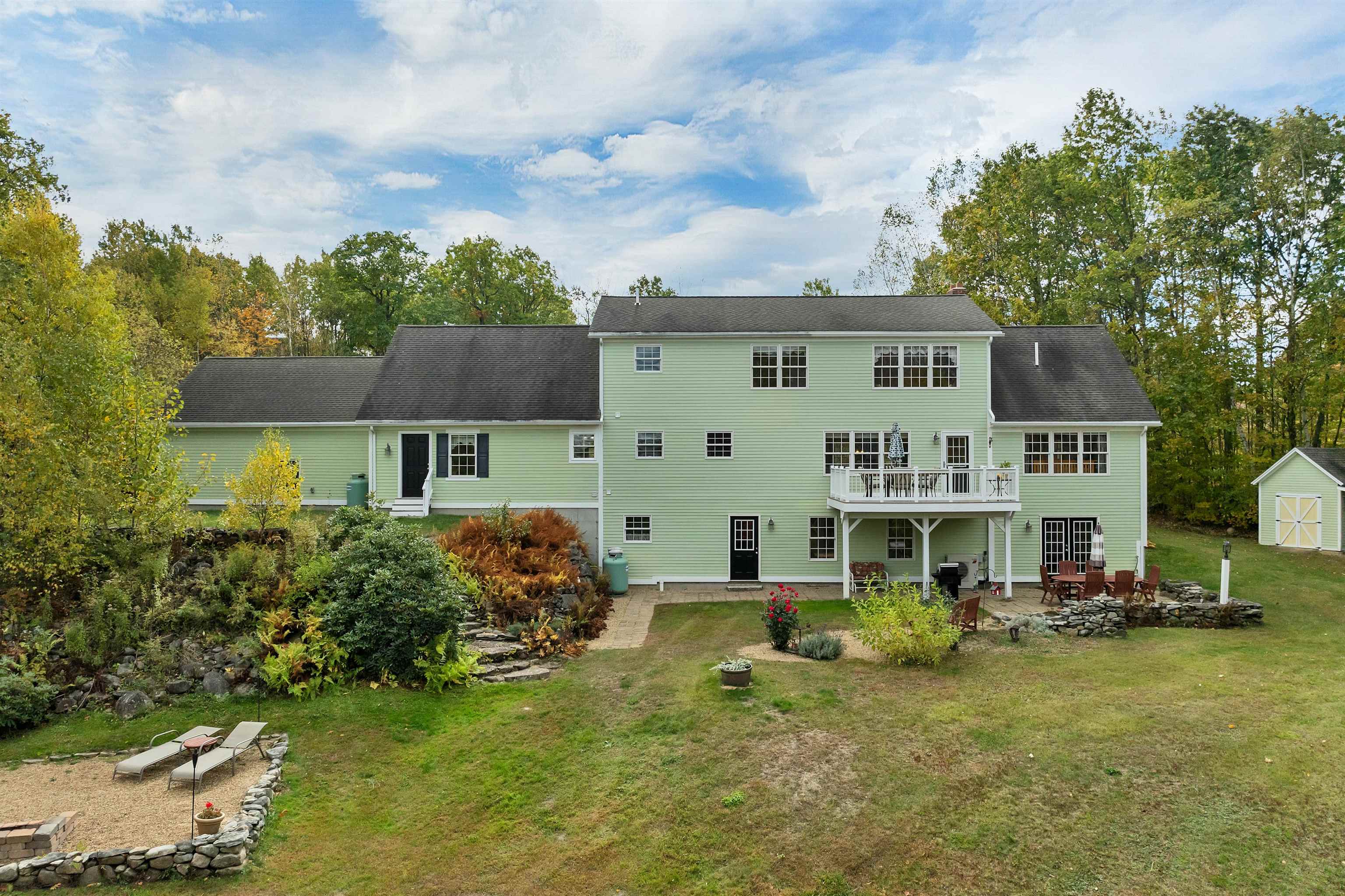 15 County Rd, Alton, NH 03810