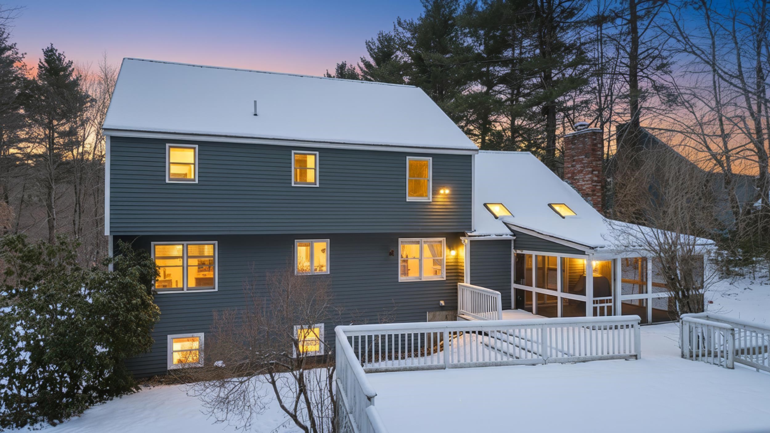 18 Lorri Rd, Derry, NH 03038