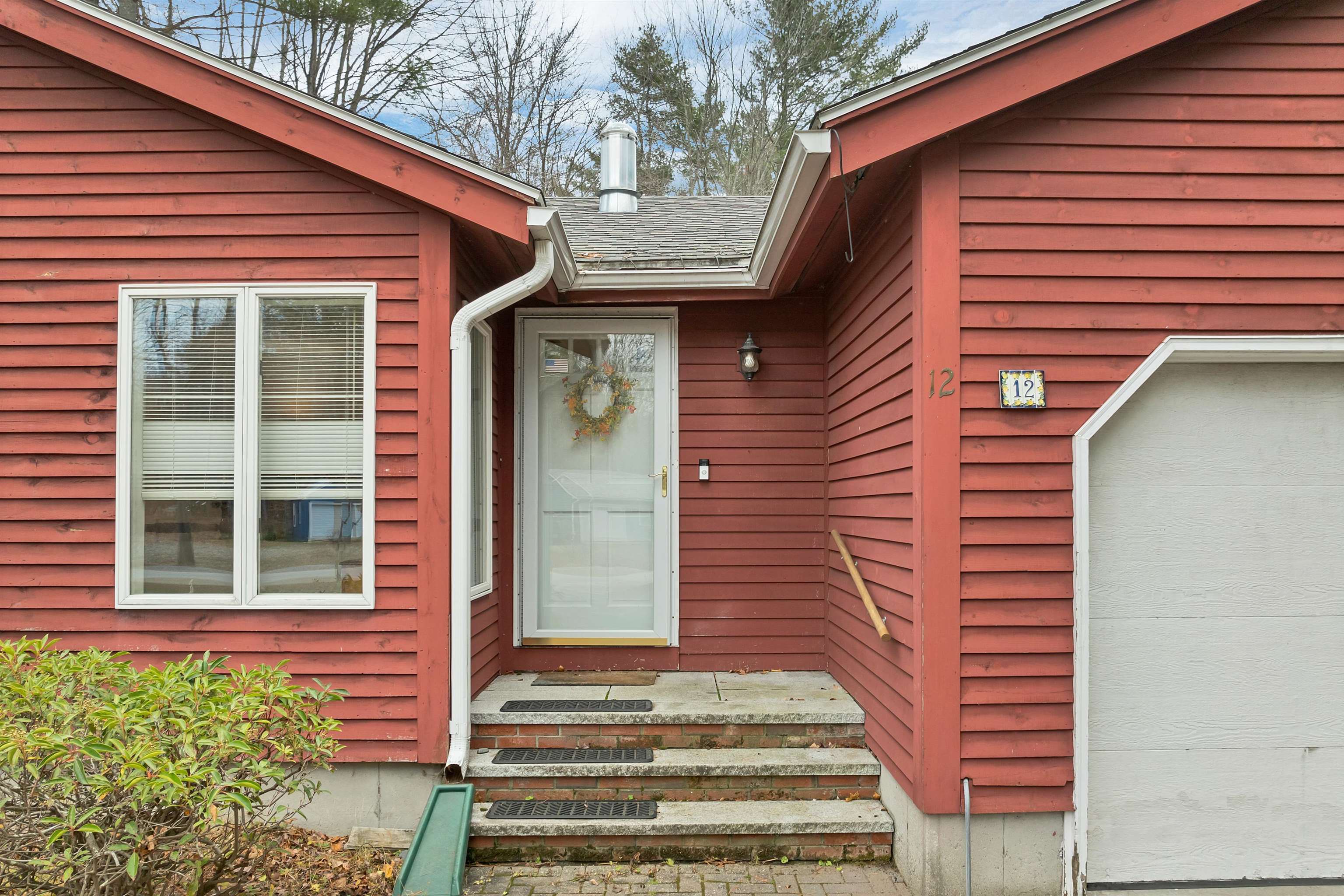 12 Highland Ter, Wolfeboro, NH 03894
