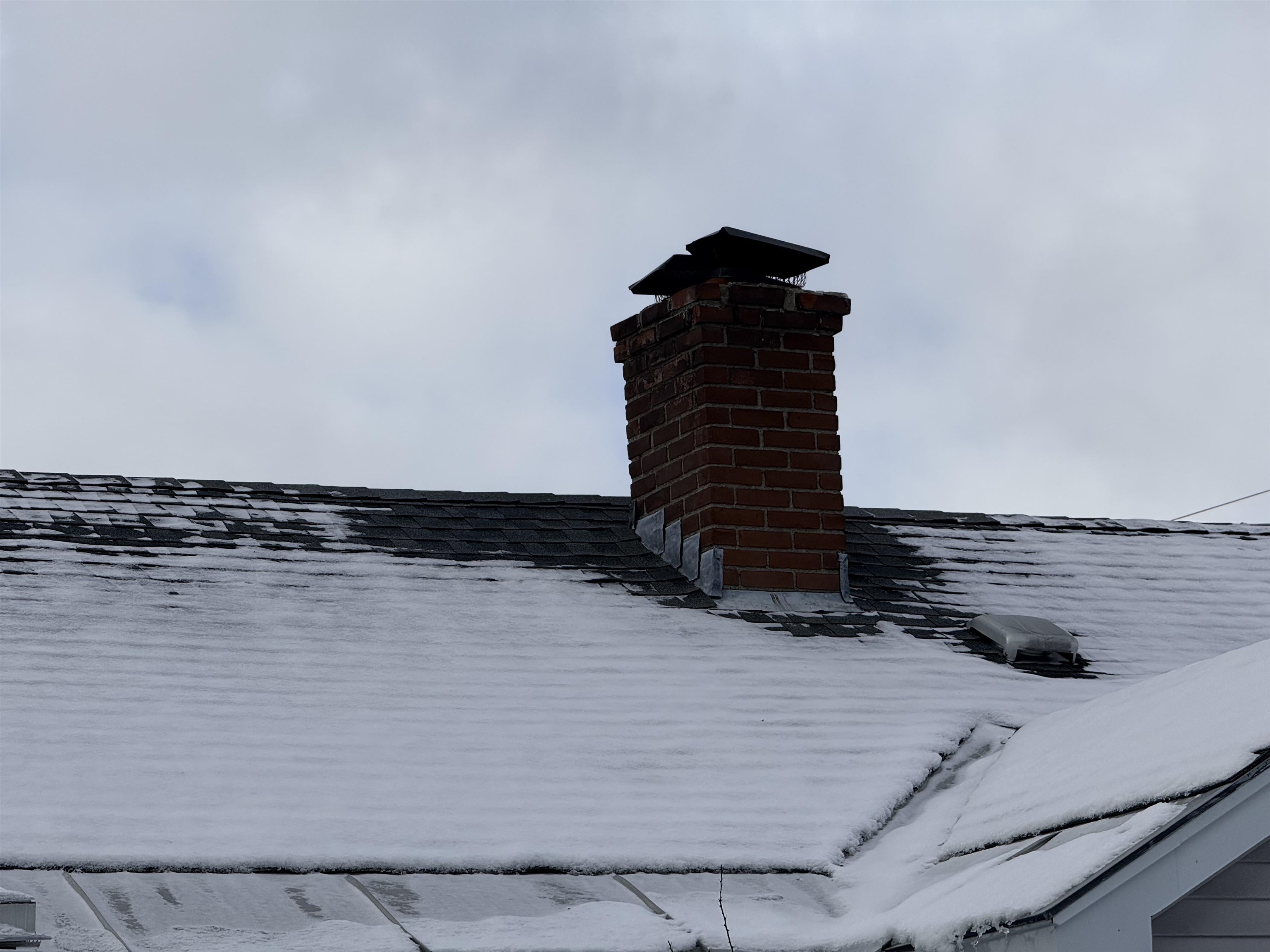 1 Highland Ave, Claremont, NH 03743