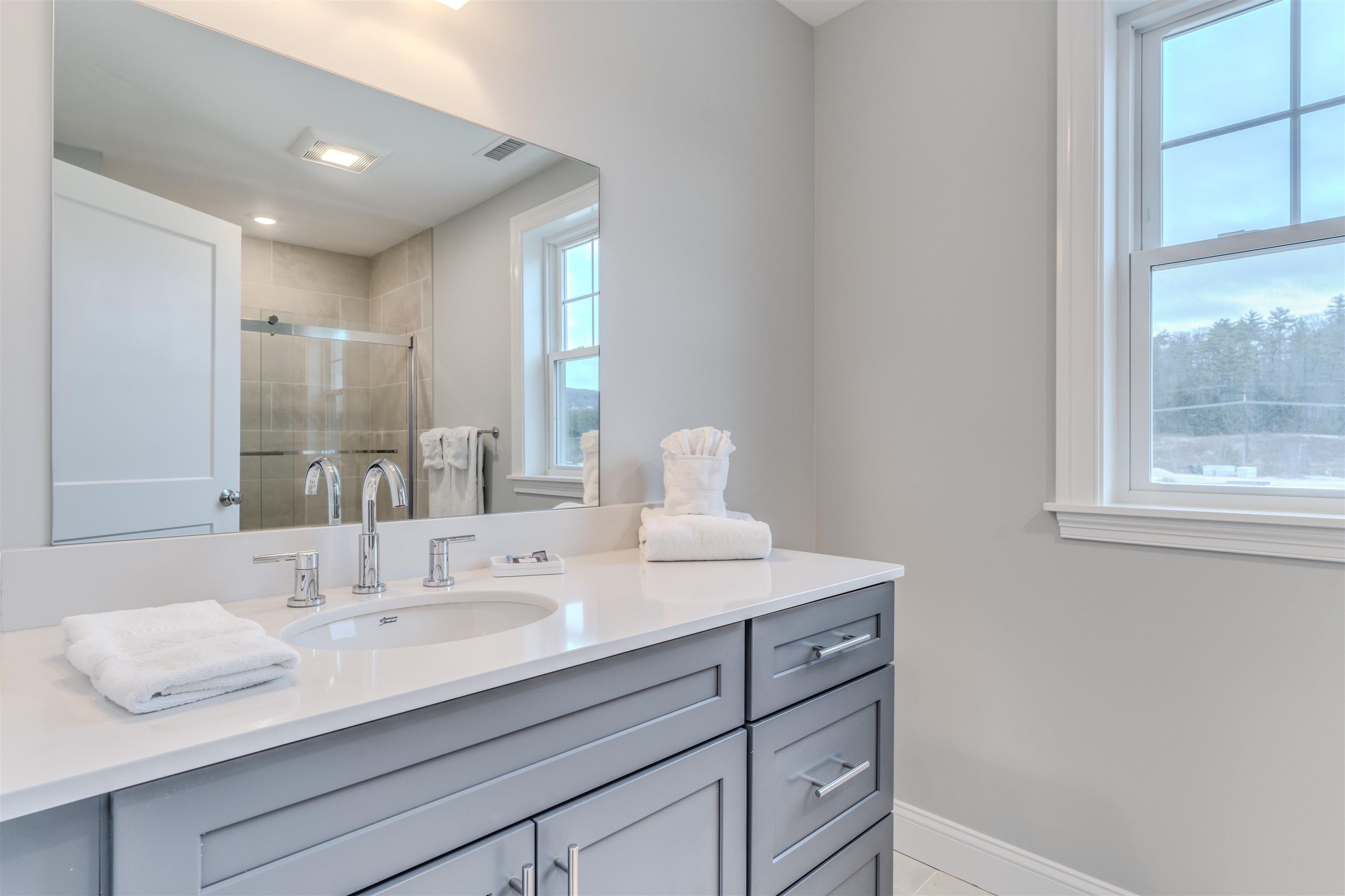 2 Benjamin Ln, Thornton, NH 03285