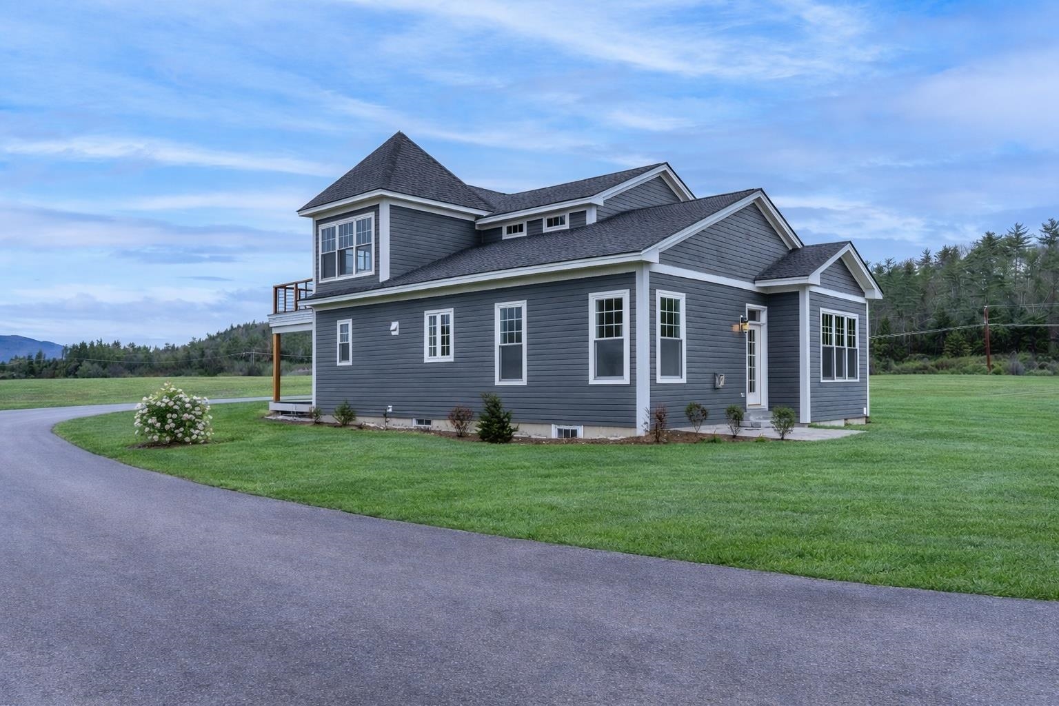 2 Benjamin Ln, Thornton, NH 03285