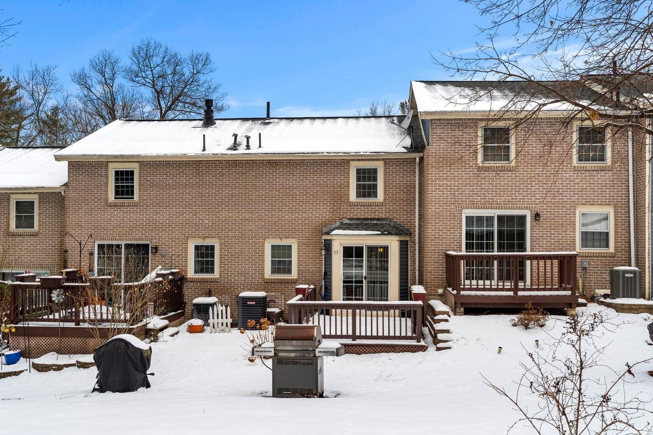 33 Cannongate Rd, Nashua, NH 03063