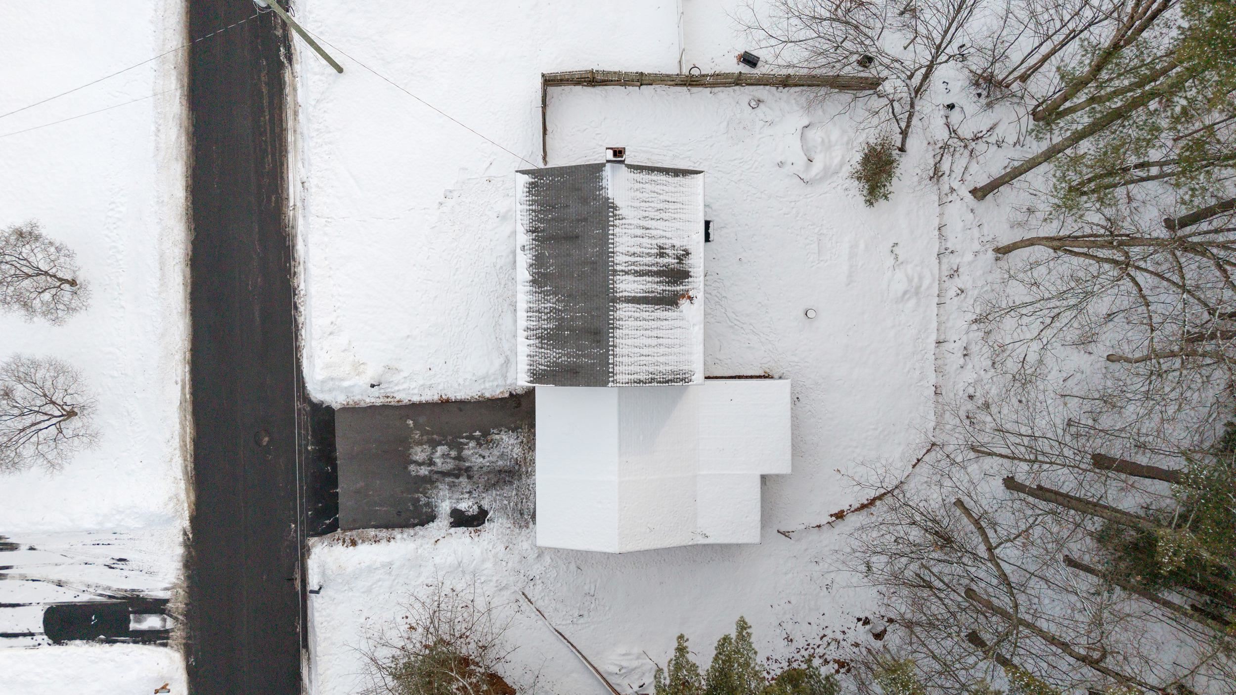 9 Edgewood Ave, Merrimack, NH 03054