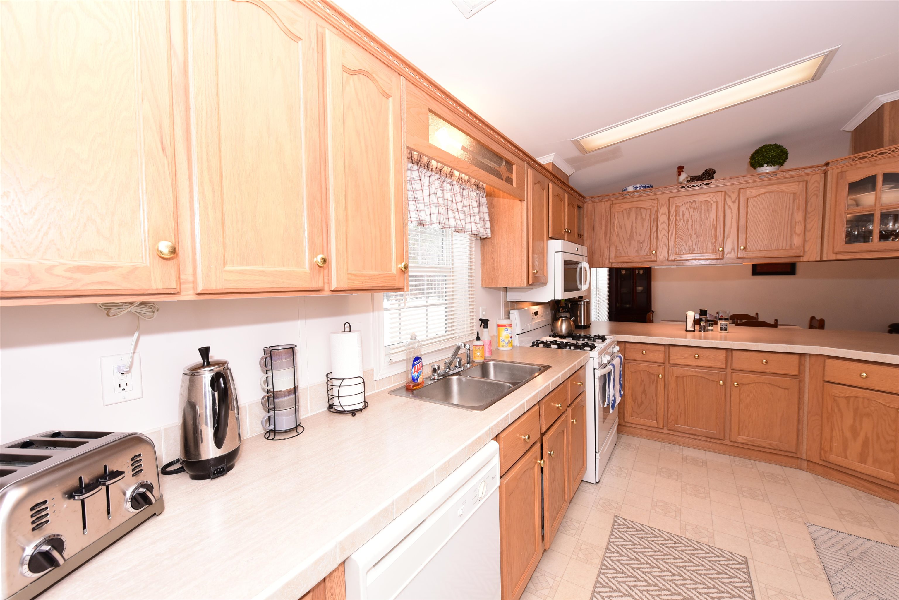 167 Blake Hill Rd, Conway, NH 03813