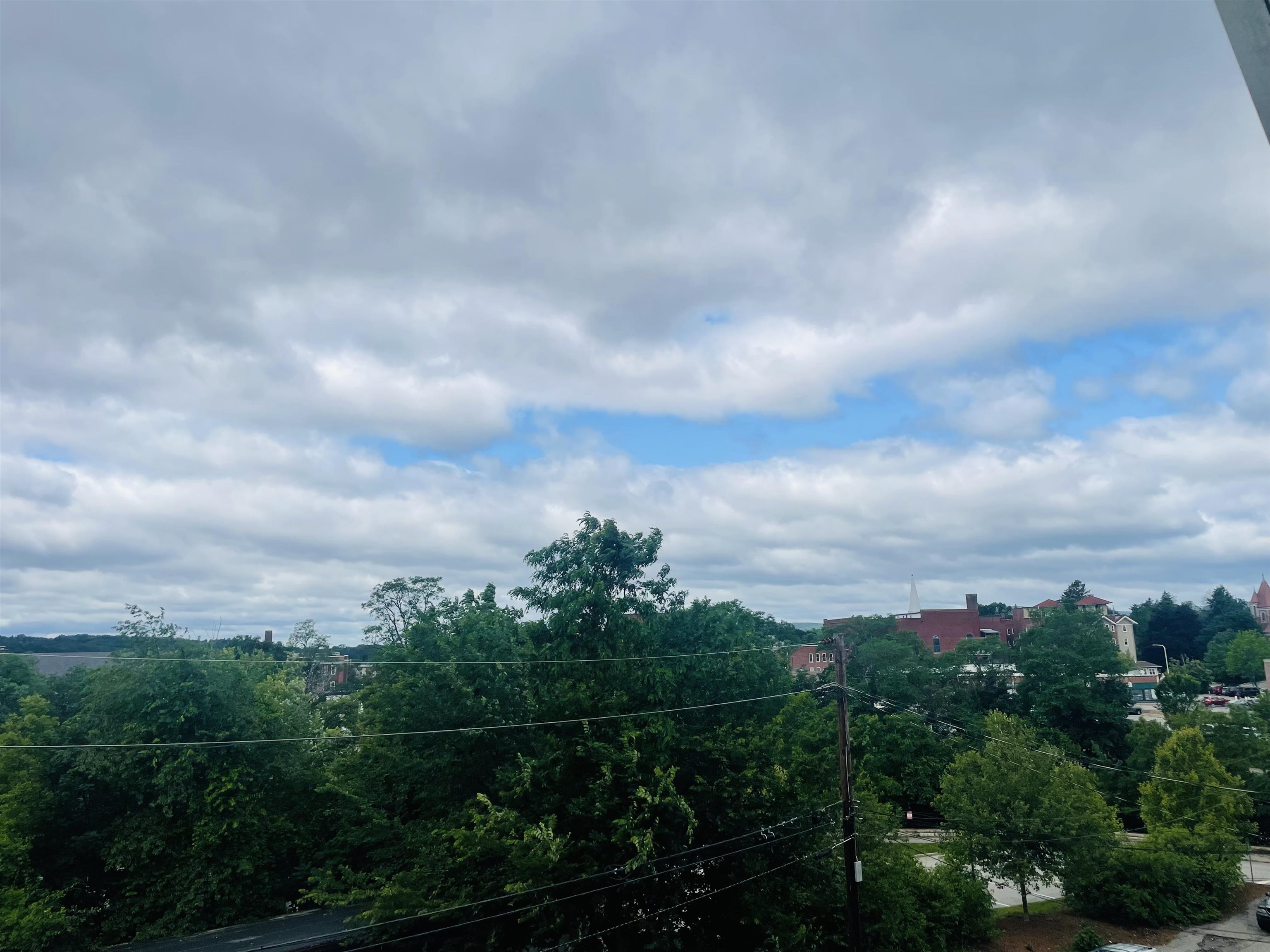 17 Arch St, Laconia, NH 03246