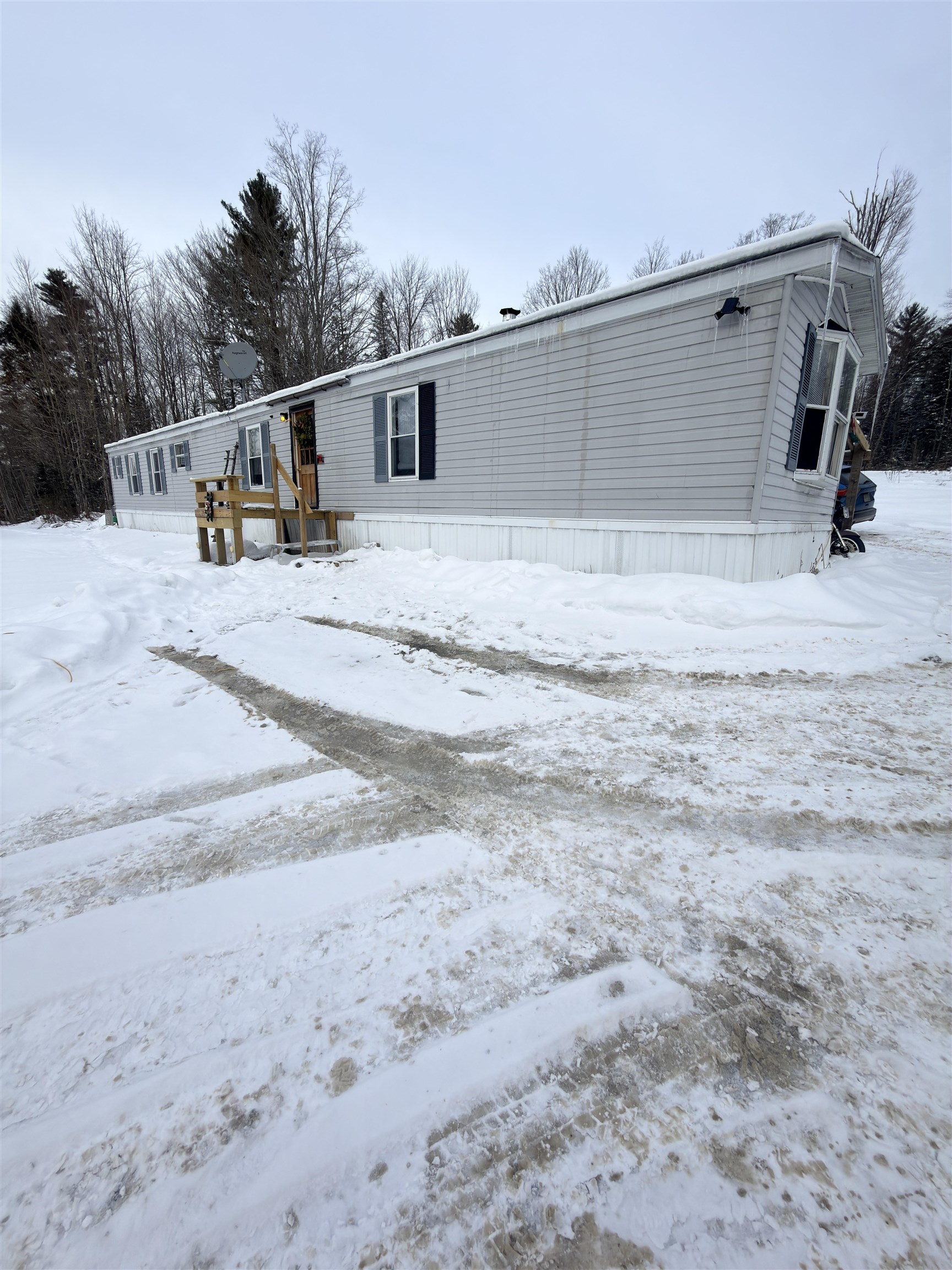 558 Lost Nation Rd, Lancaster, NH 03584