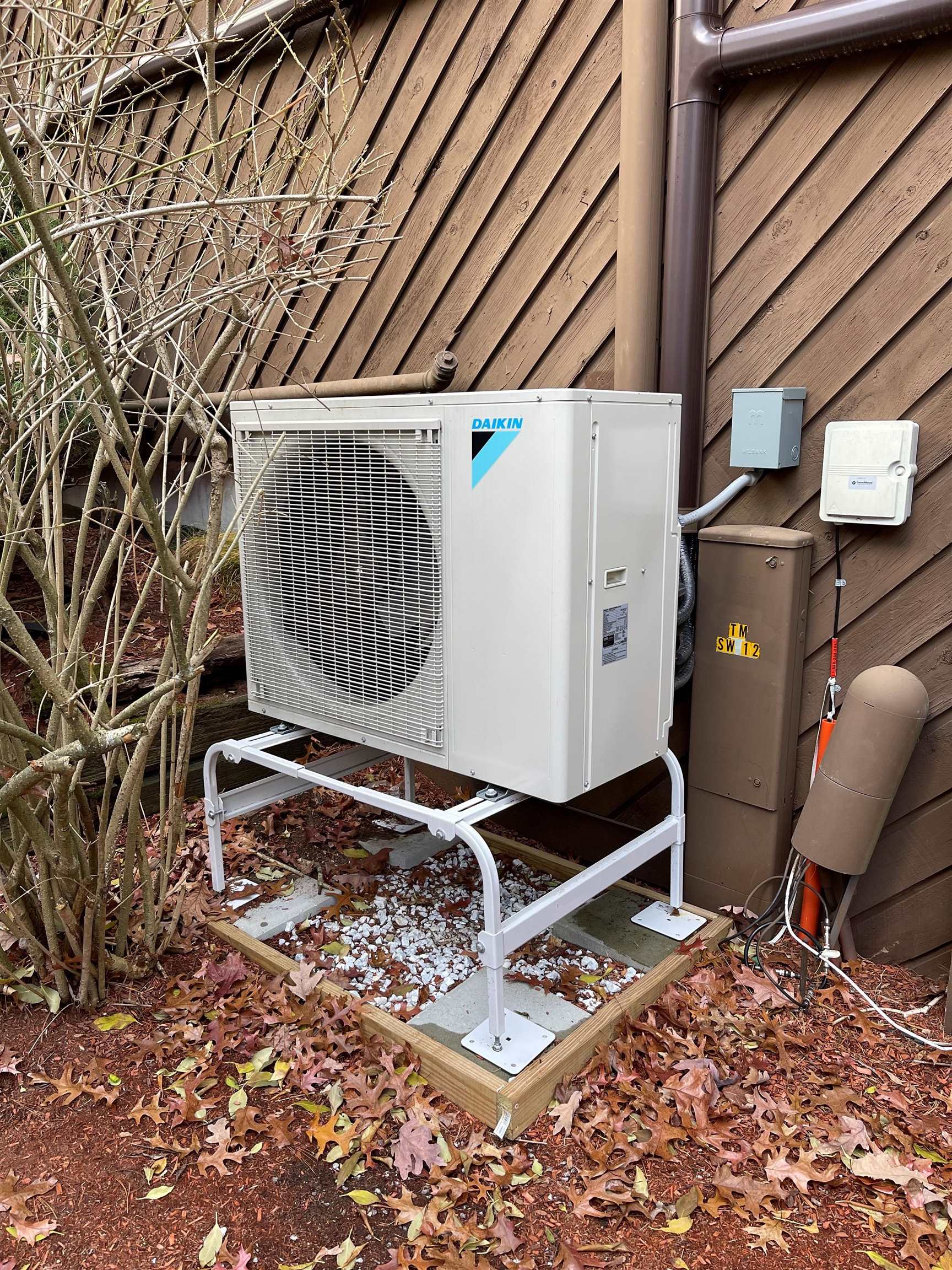 12 Victoria Dr, Merrimack, NH 03054