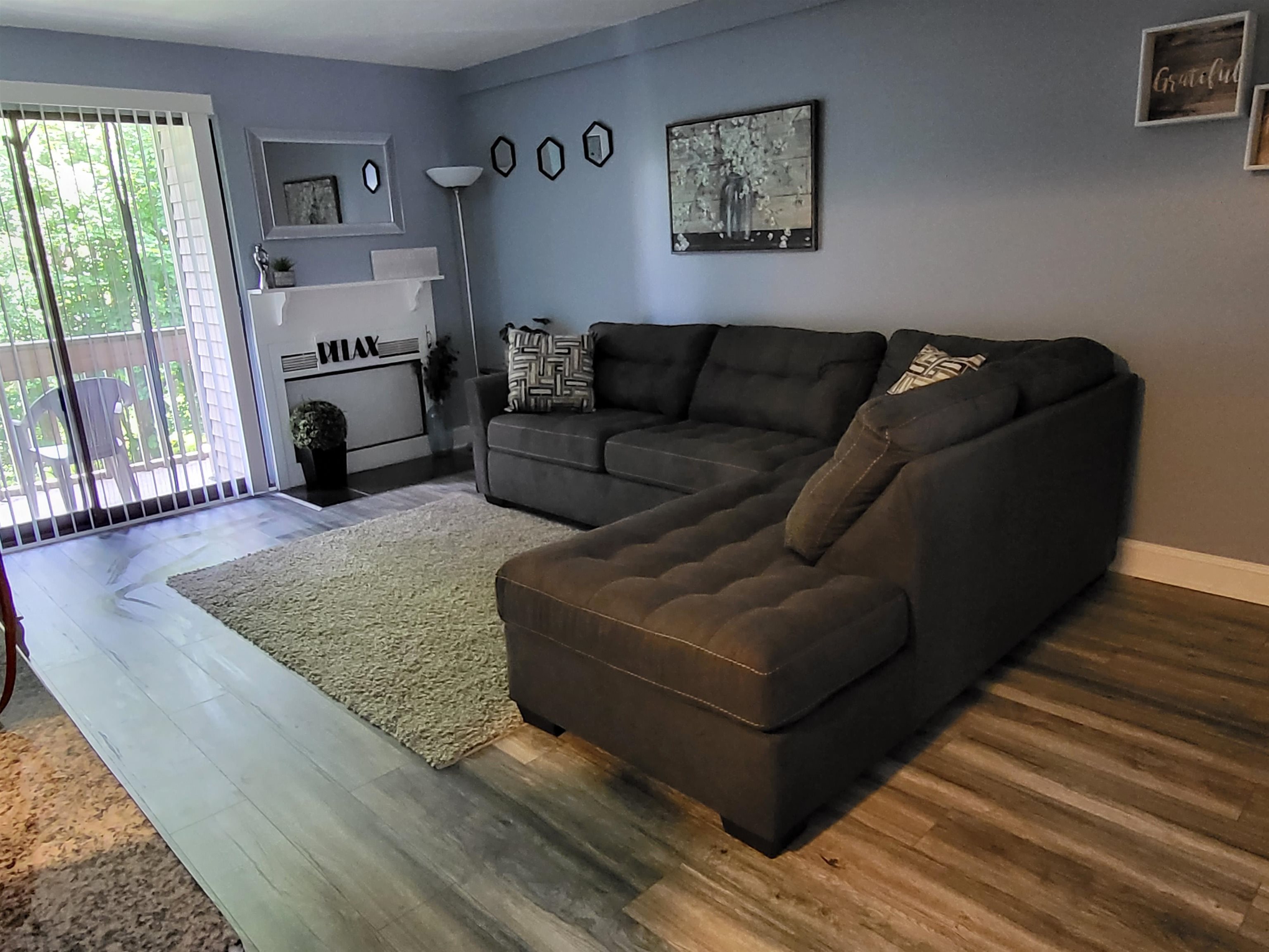 9 Treetop Circle — photo 2