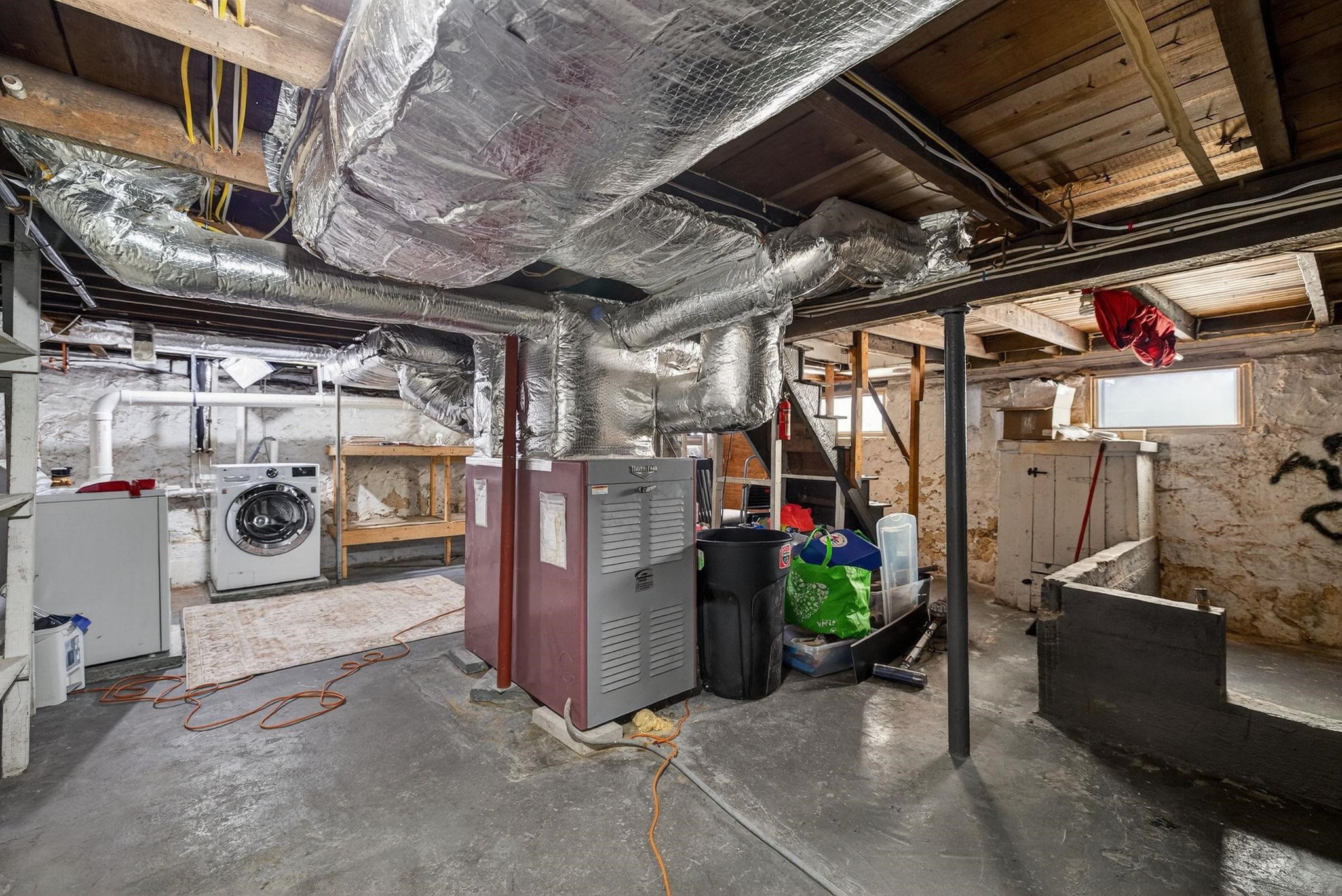 55 S Hall St, Manchester, NH 03103