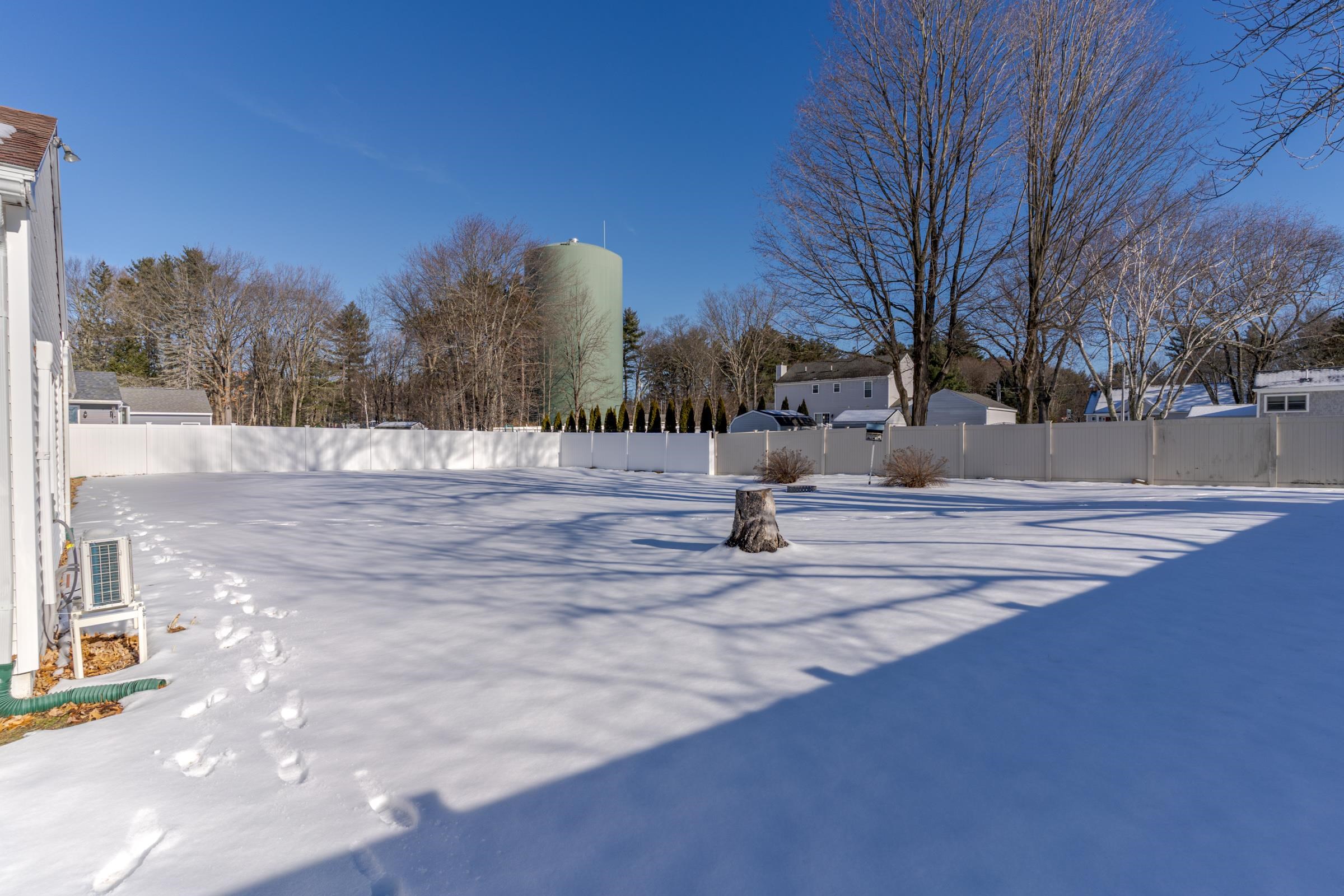 5 Wayside Dr, Exeter, NH 03833