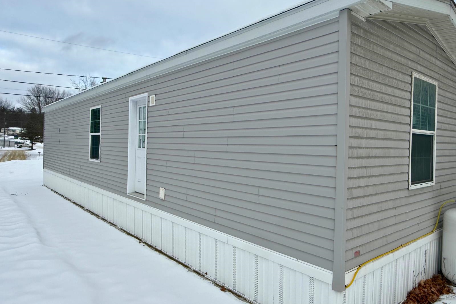 7 Rose Ln, Franklin, NH 03235