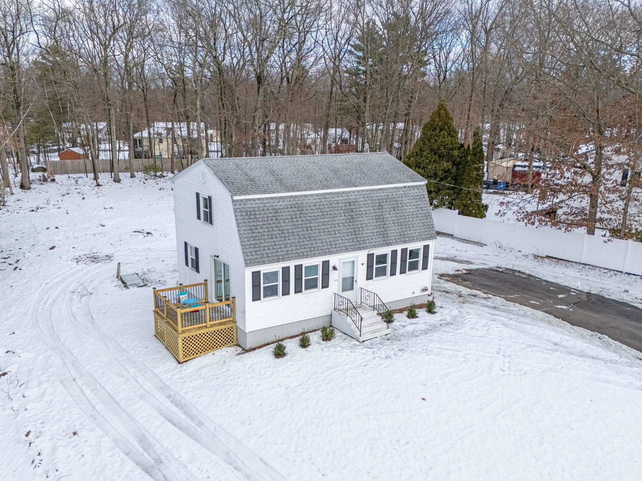 6 Michael Ave, Derry, NH 03038