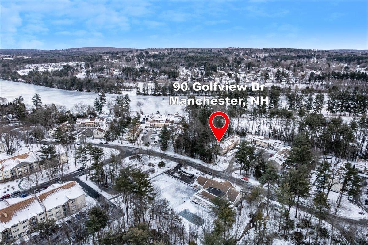 90 Golfview Dr, Manchester, NH 03102