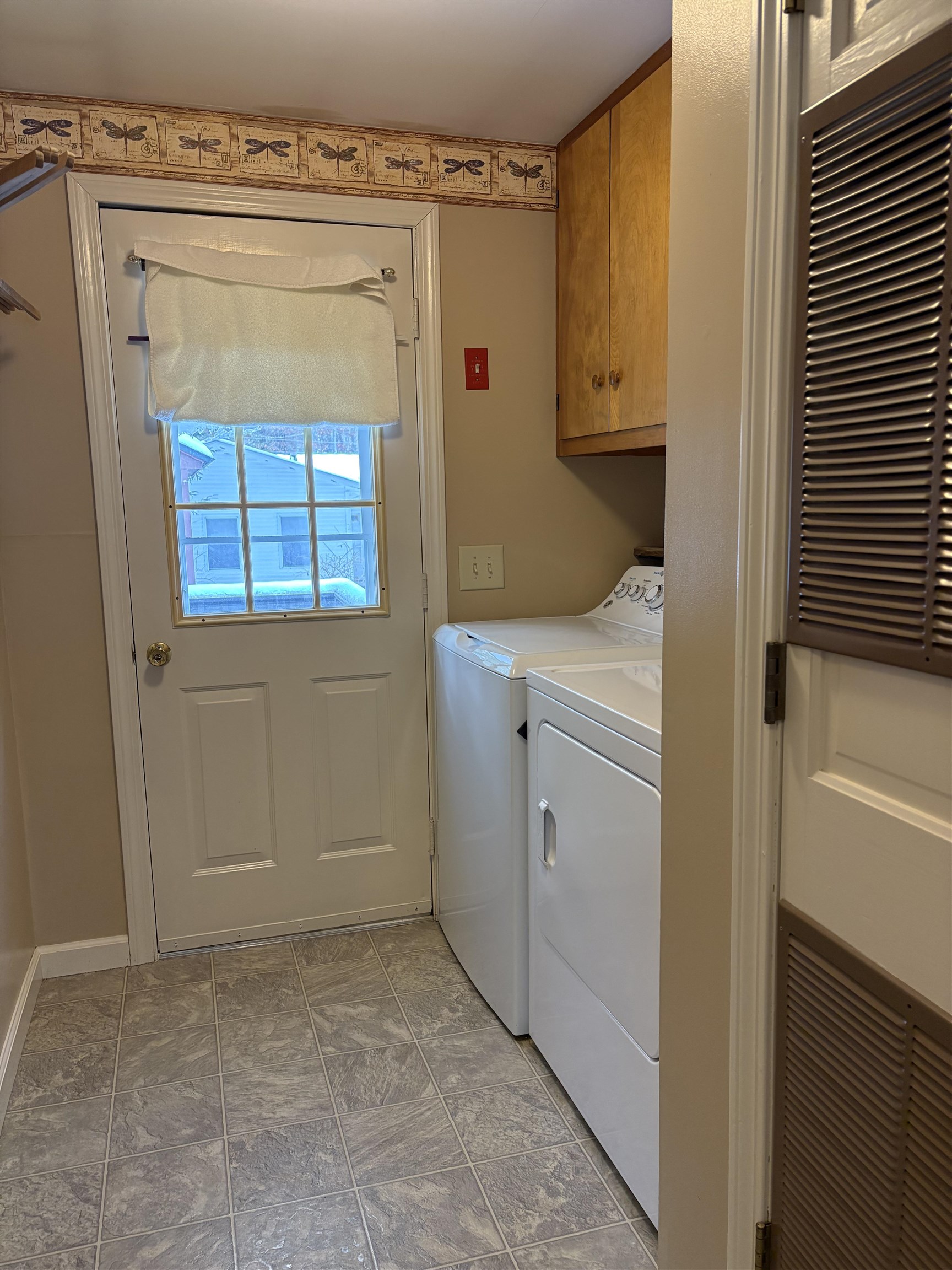 25 Sunset Dr, Hopkinton, NH 03229