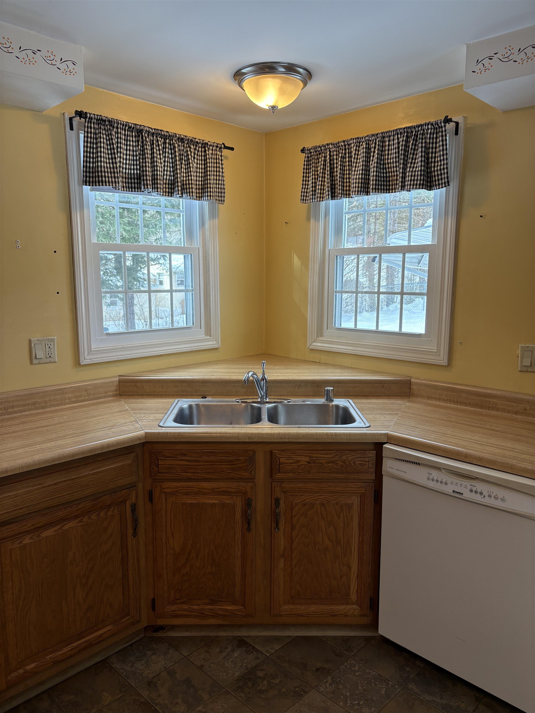 25 Sunset Dr, Hopkinton, NH 03229