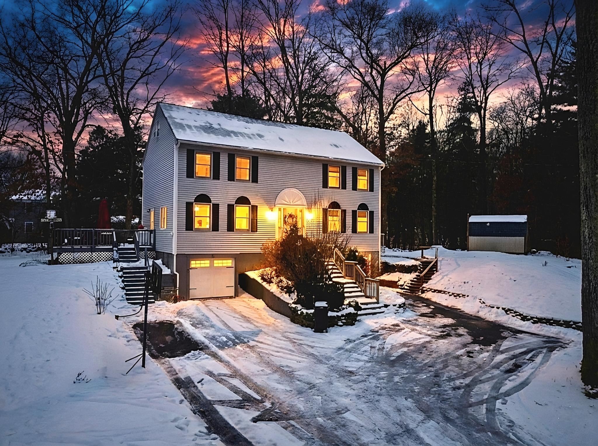 15 Canterbury Forest, Plaistow, NH 03865