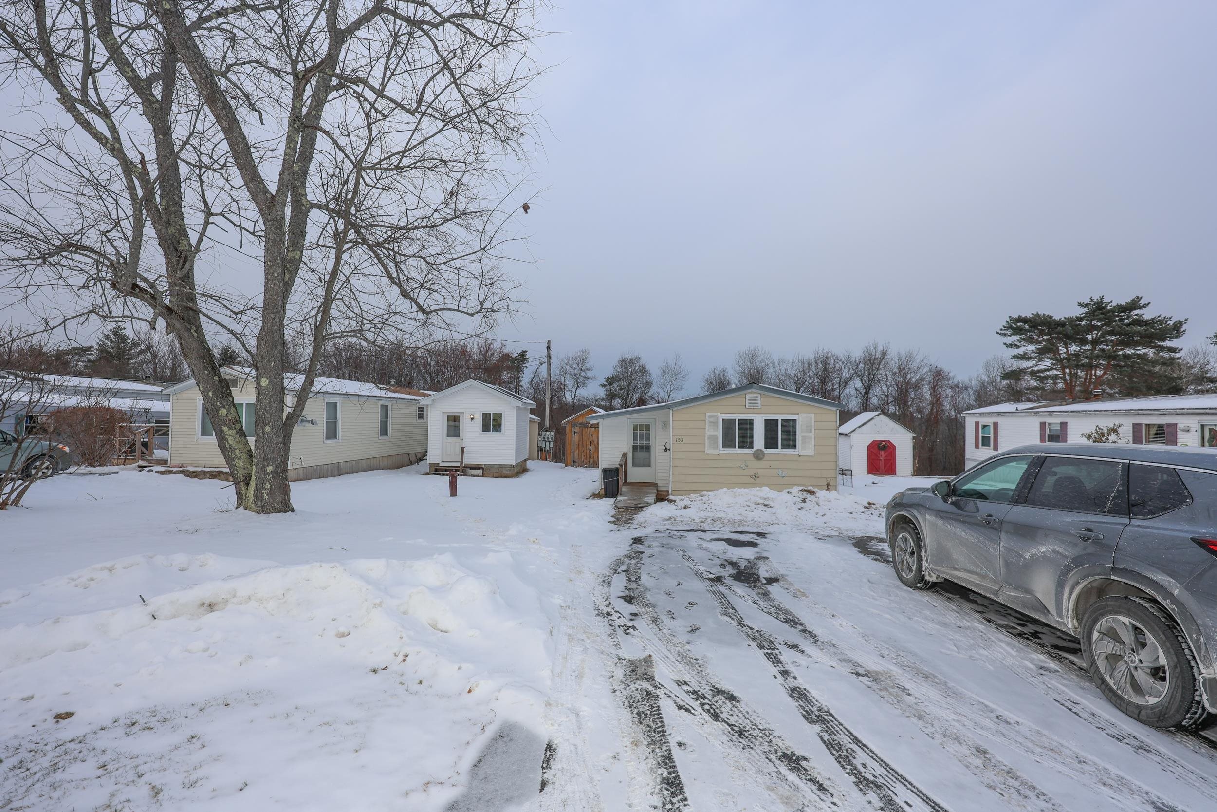 153 Leavitt Rd, Pittsfield, NH 03263