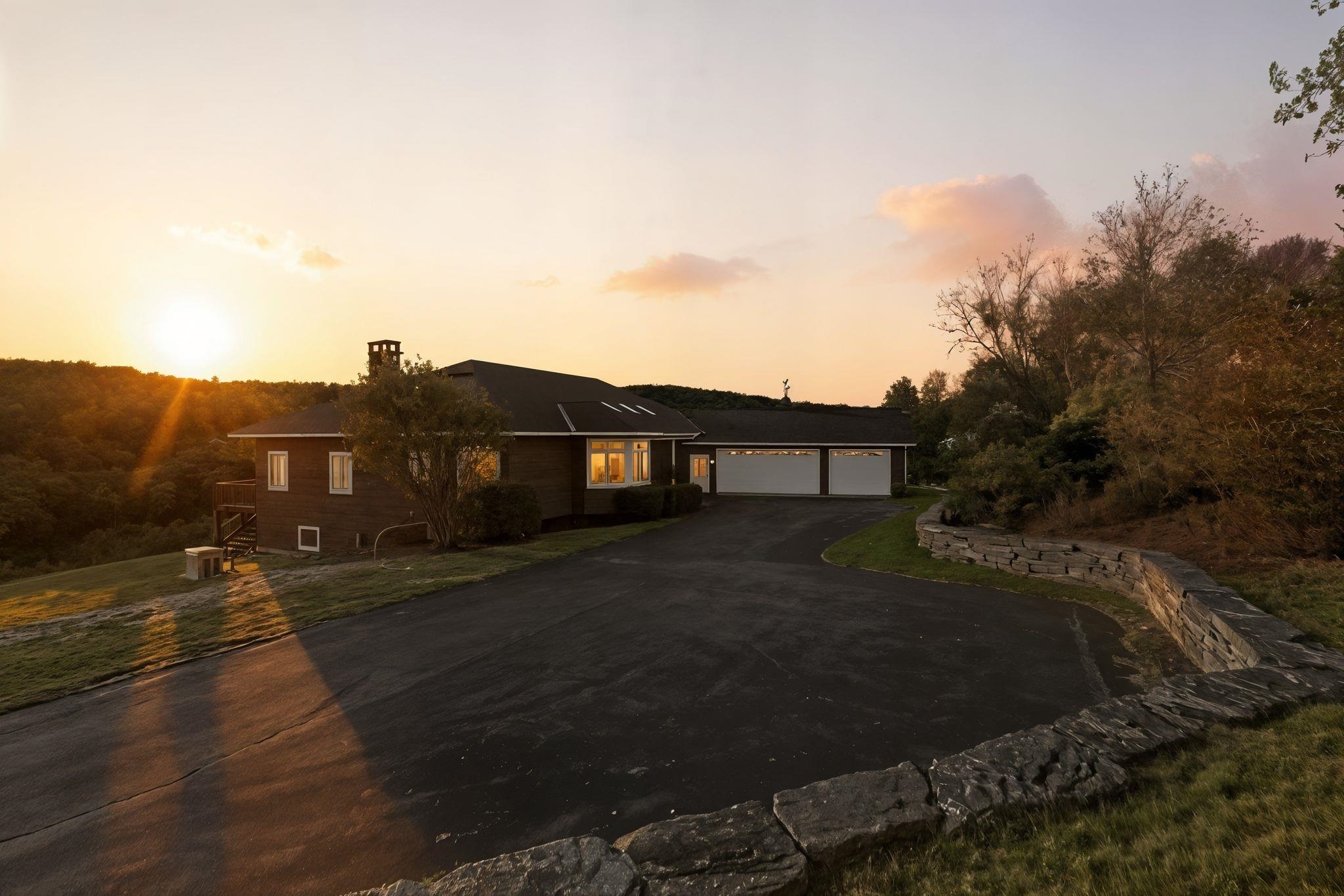 31 Eagle Ridge Dr, Lebanon, NH 03766