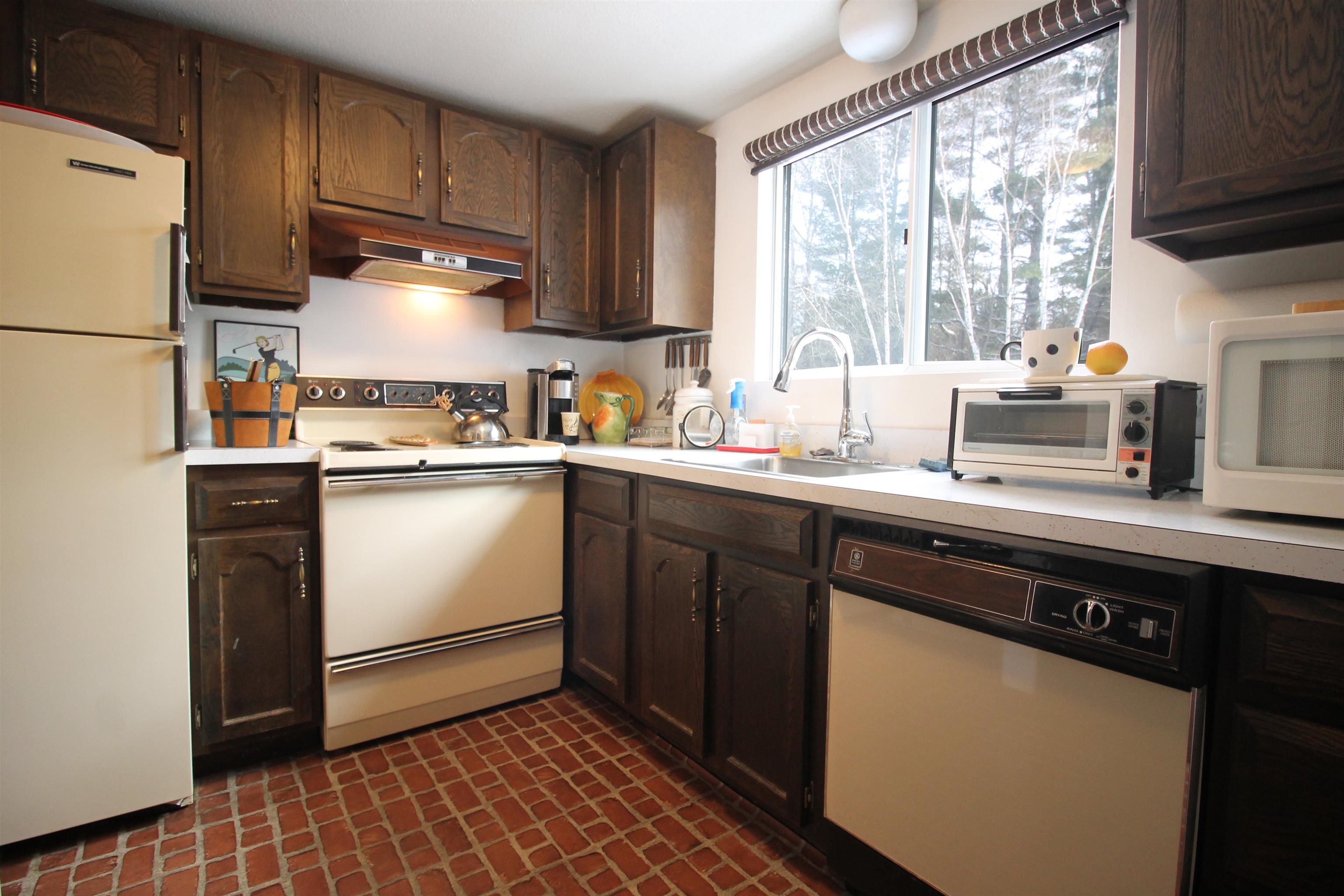 869 Upper Mad River Rd, Thornton, NH 03285