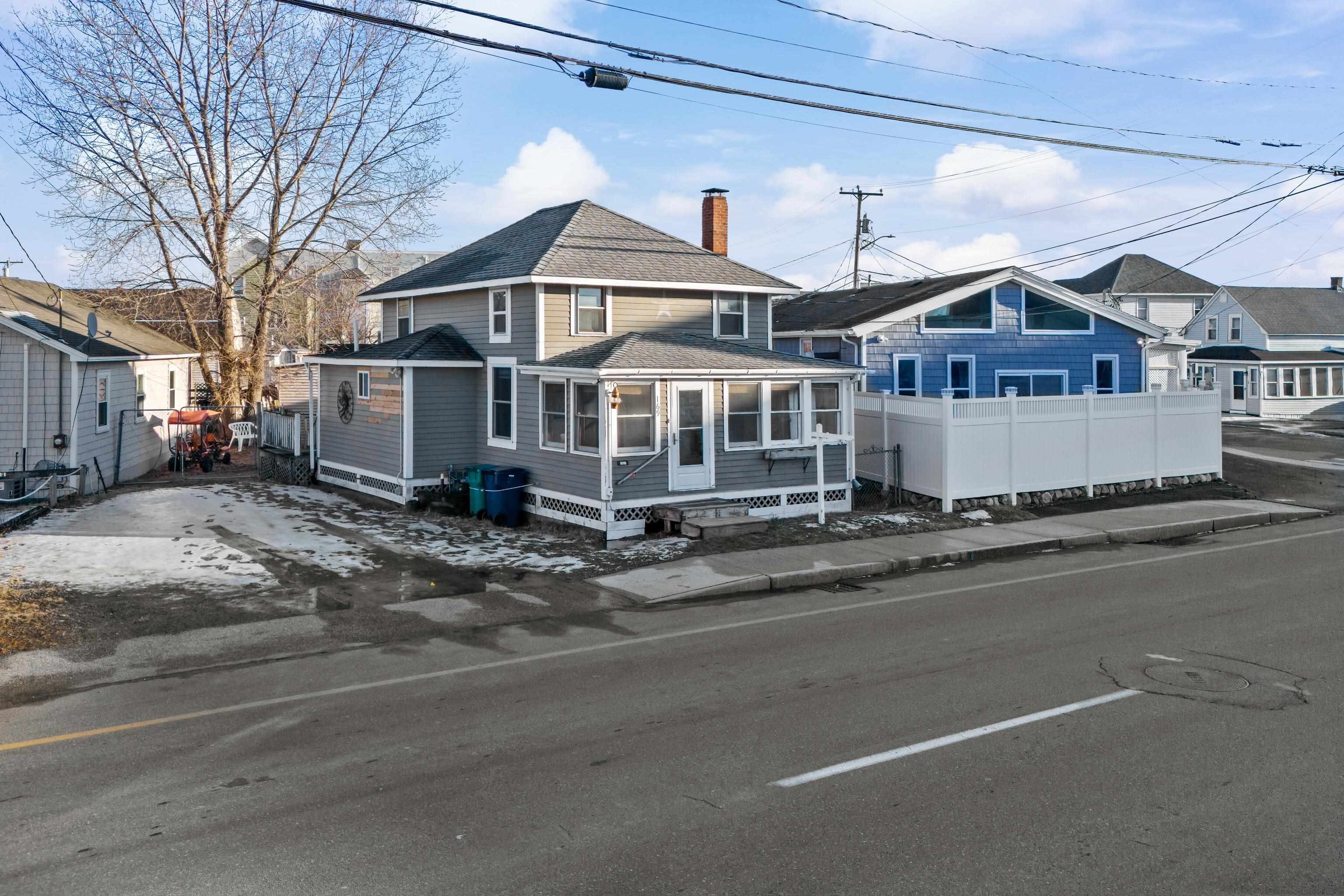 169 Ashworth Ave, Hampton, NH 03842