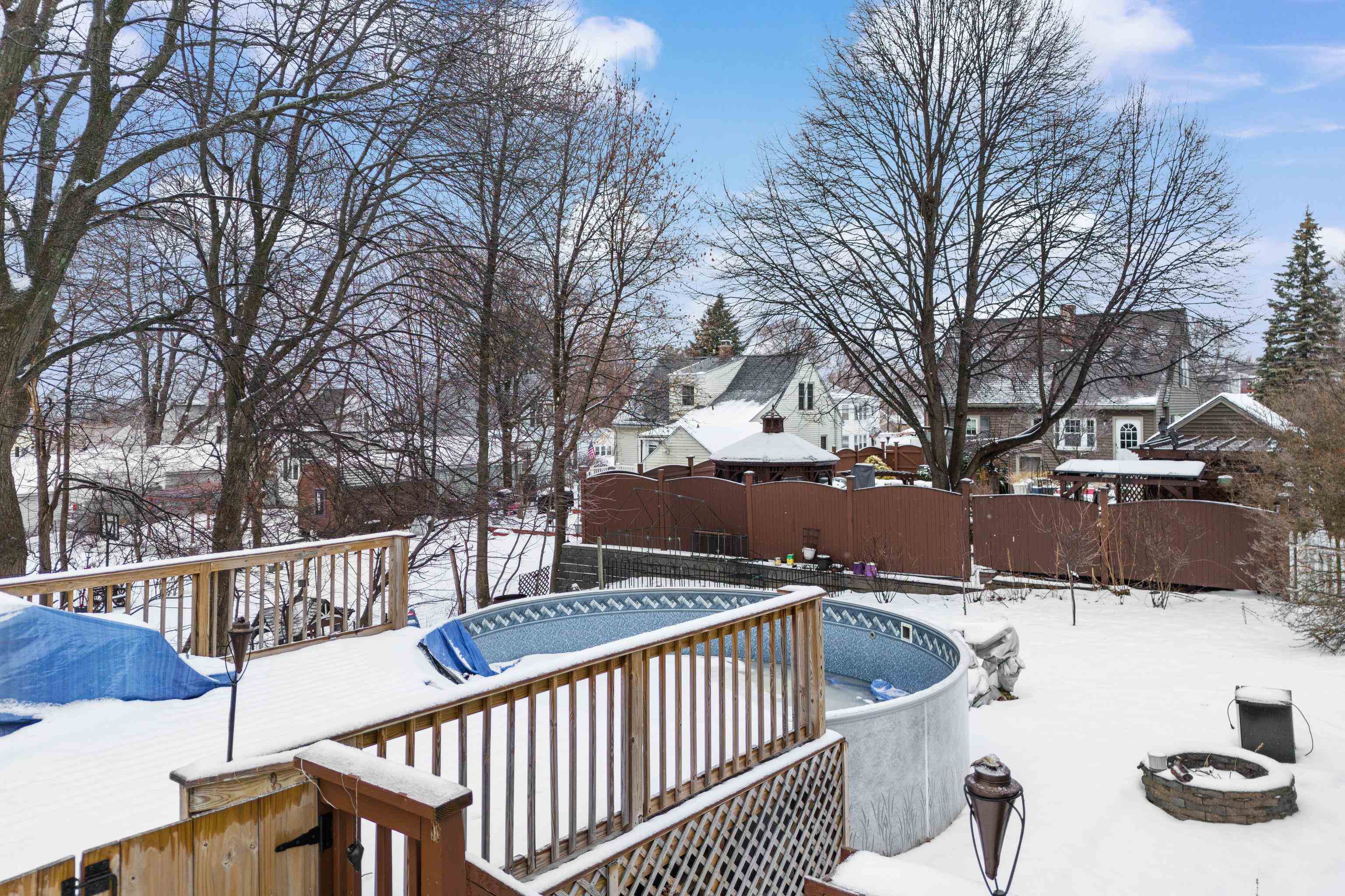 25 S Wilson St, Manchester, NH 03103