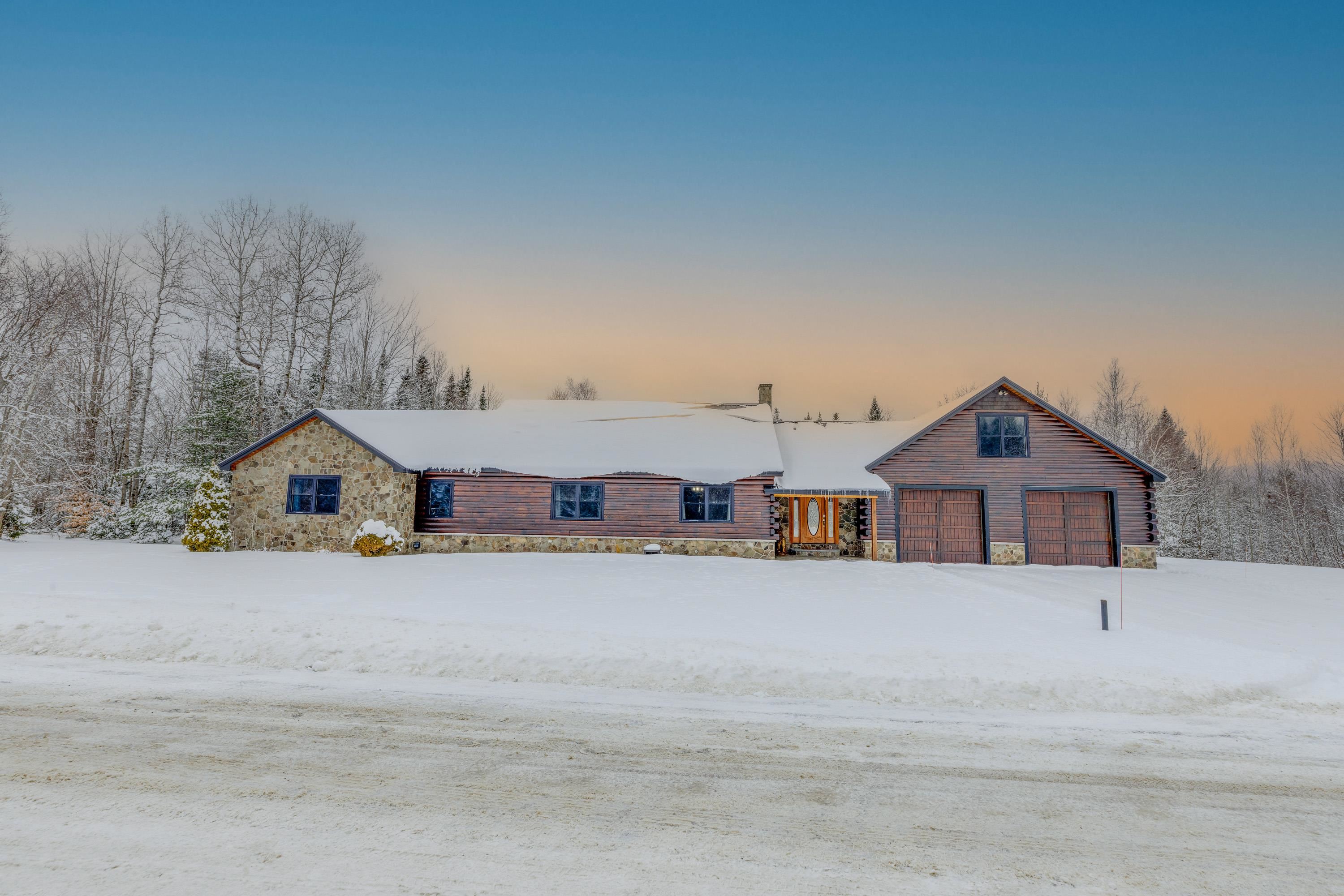 84 Ruth Rd, Carroll, NH 03595