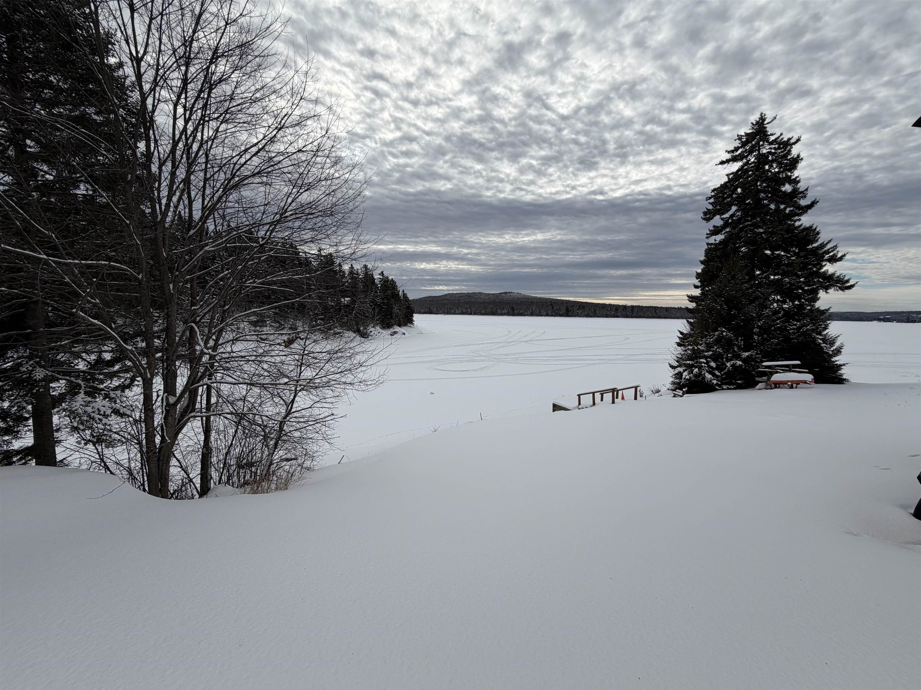 75 Timberland Rd, Pittsburg, NH 03592