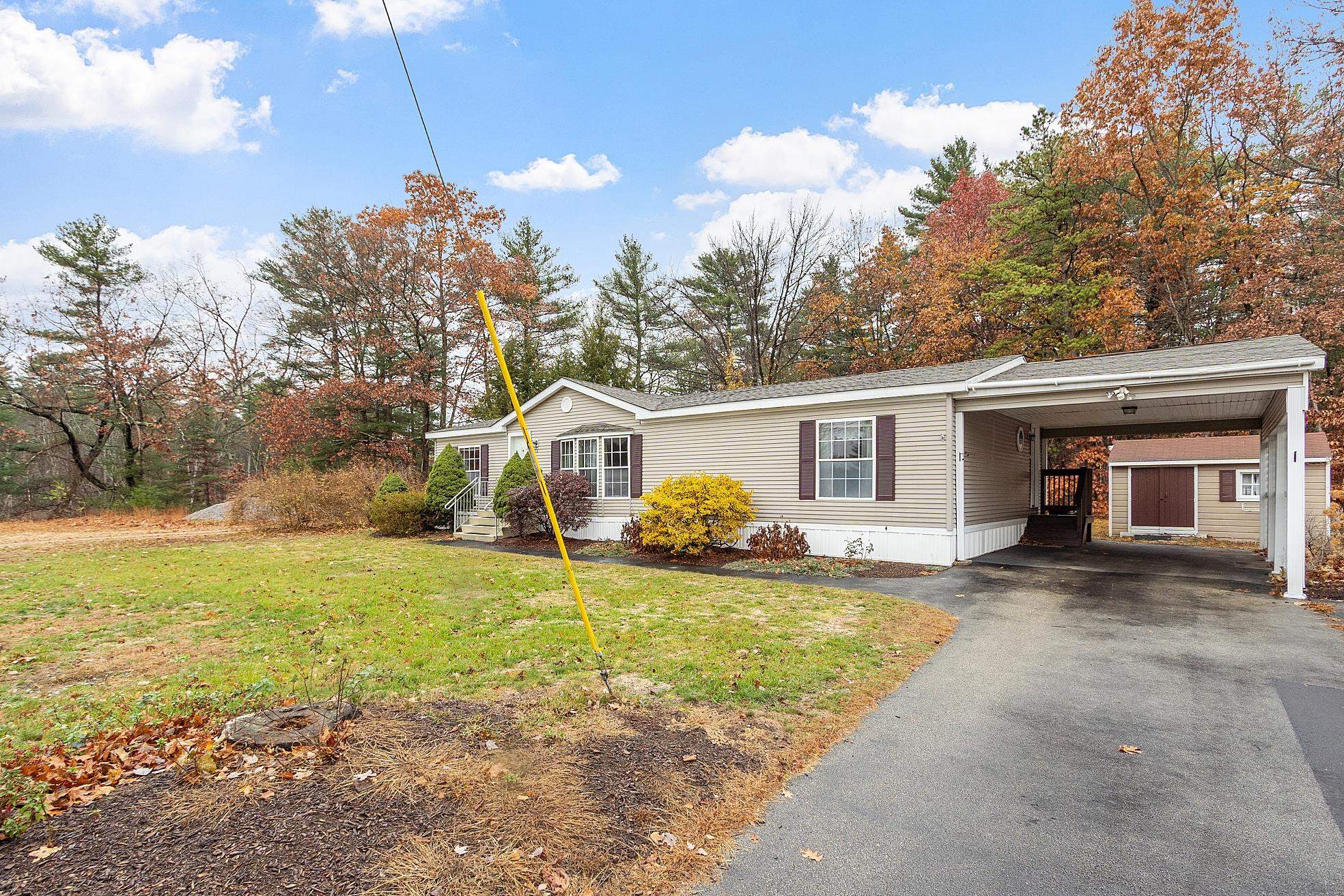 Homes for sale in Nashua, NH | 34 Dianne St, Nashua, NH 03062 | MLS# 5073653