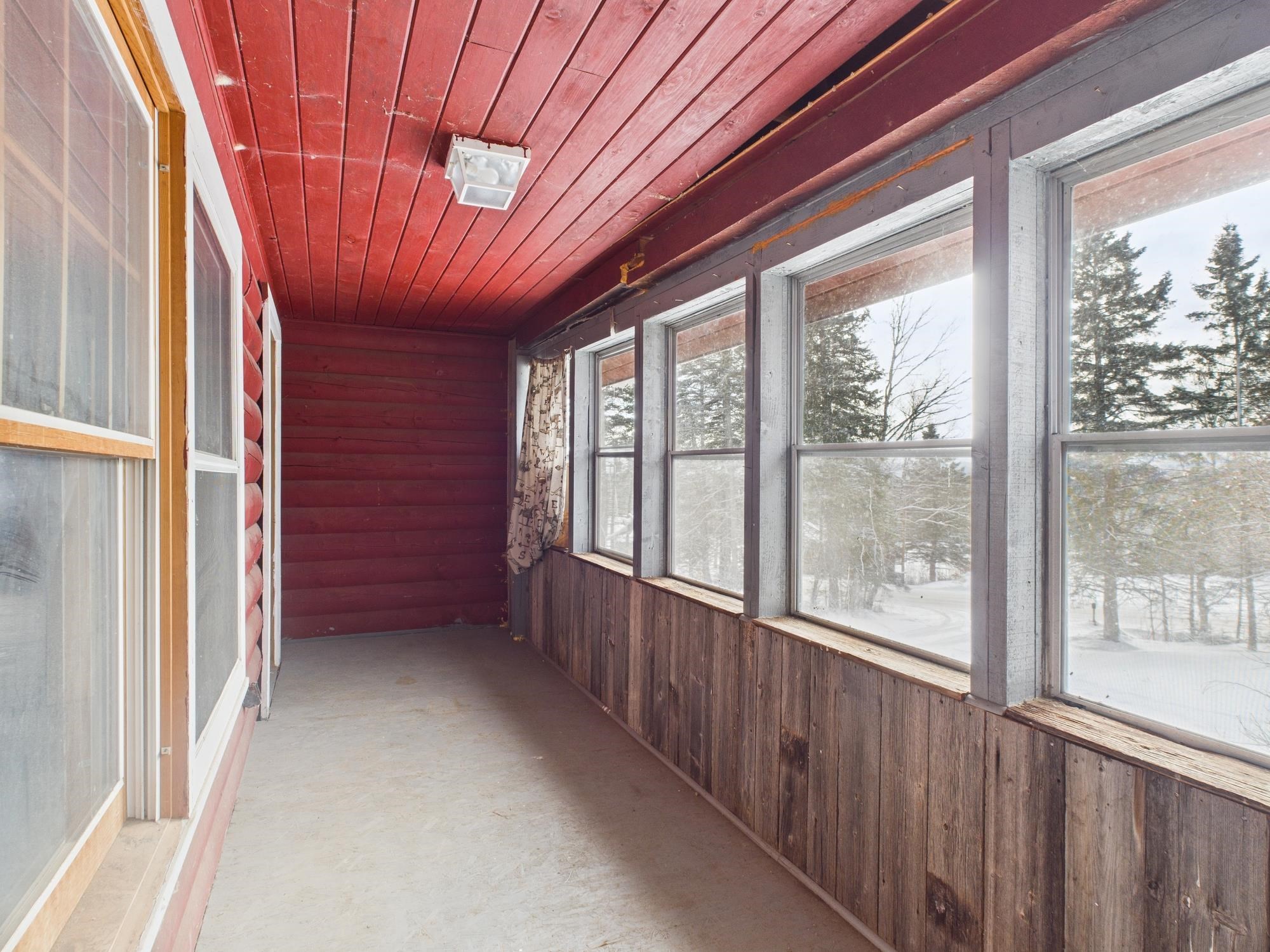 421 E Colebrook Rd, Colebrook, NH 03576