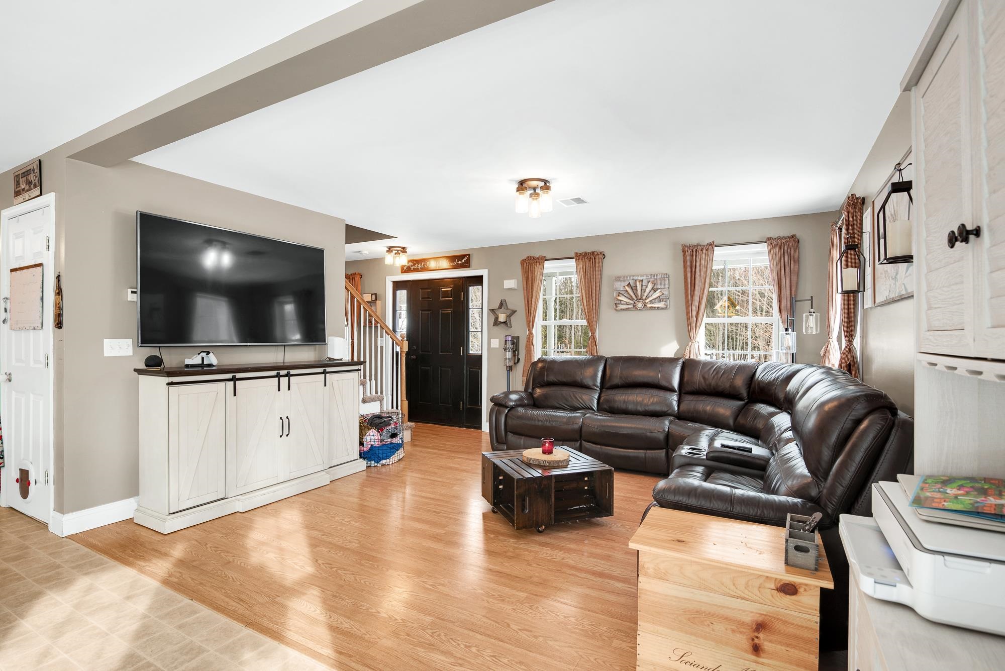 31 Brenda Ln, Rochester, NH 03867