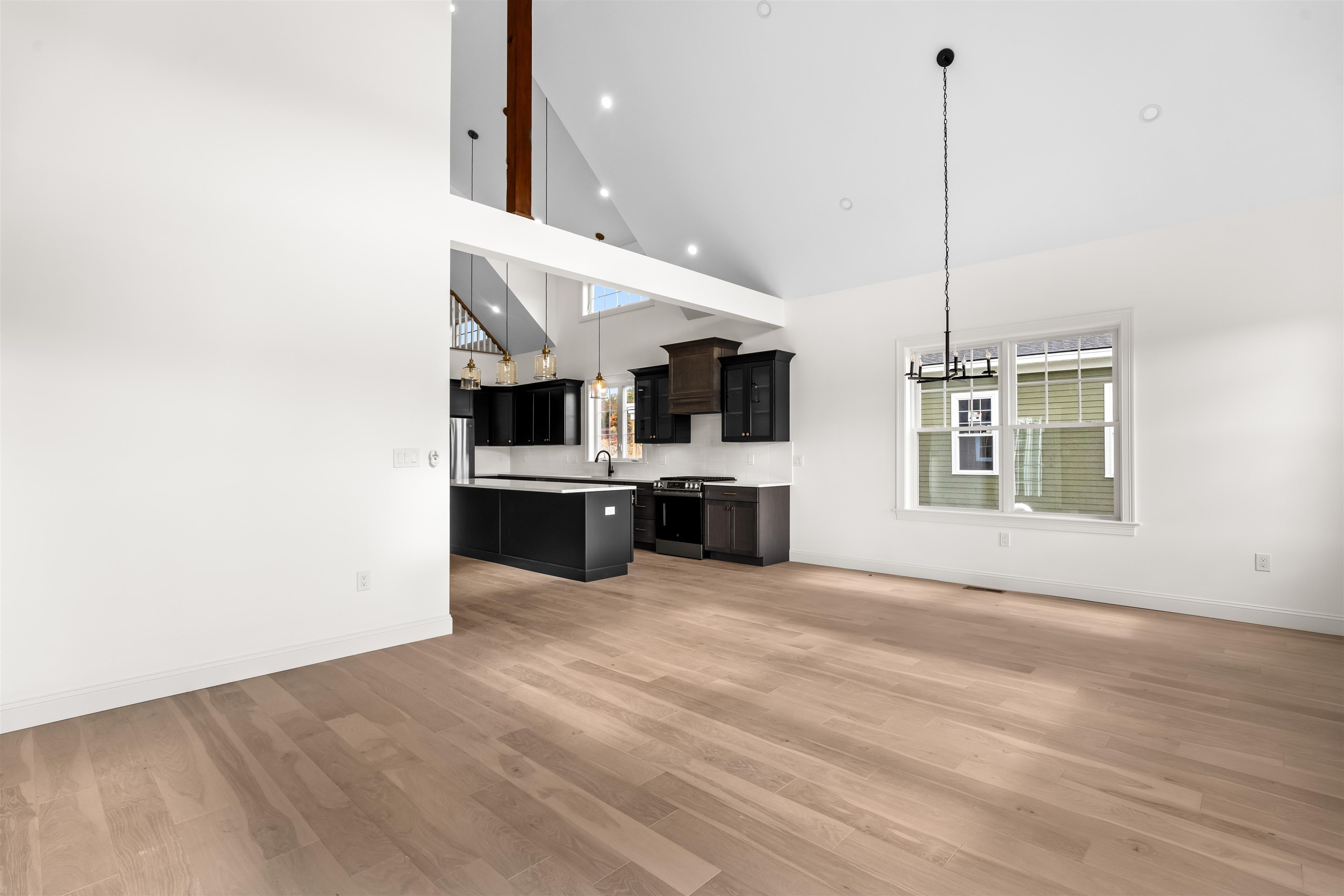 8 Benjamin Ln, Thornton, NH 03285