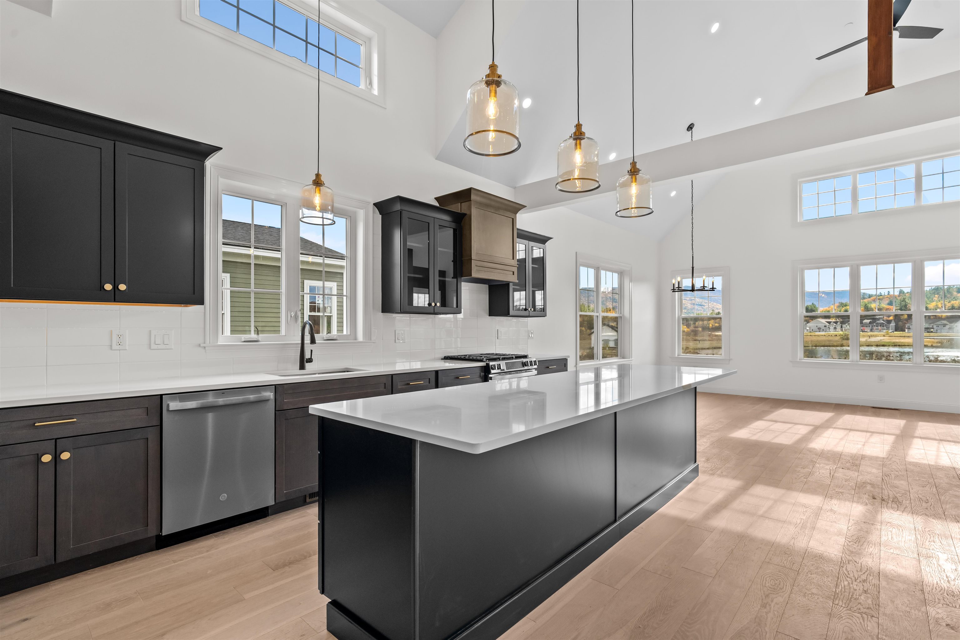 8 Benjamin Ln, Thornton, NH 03285