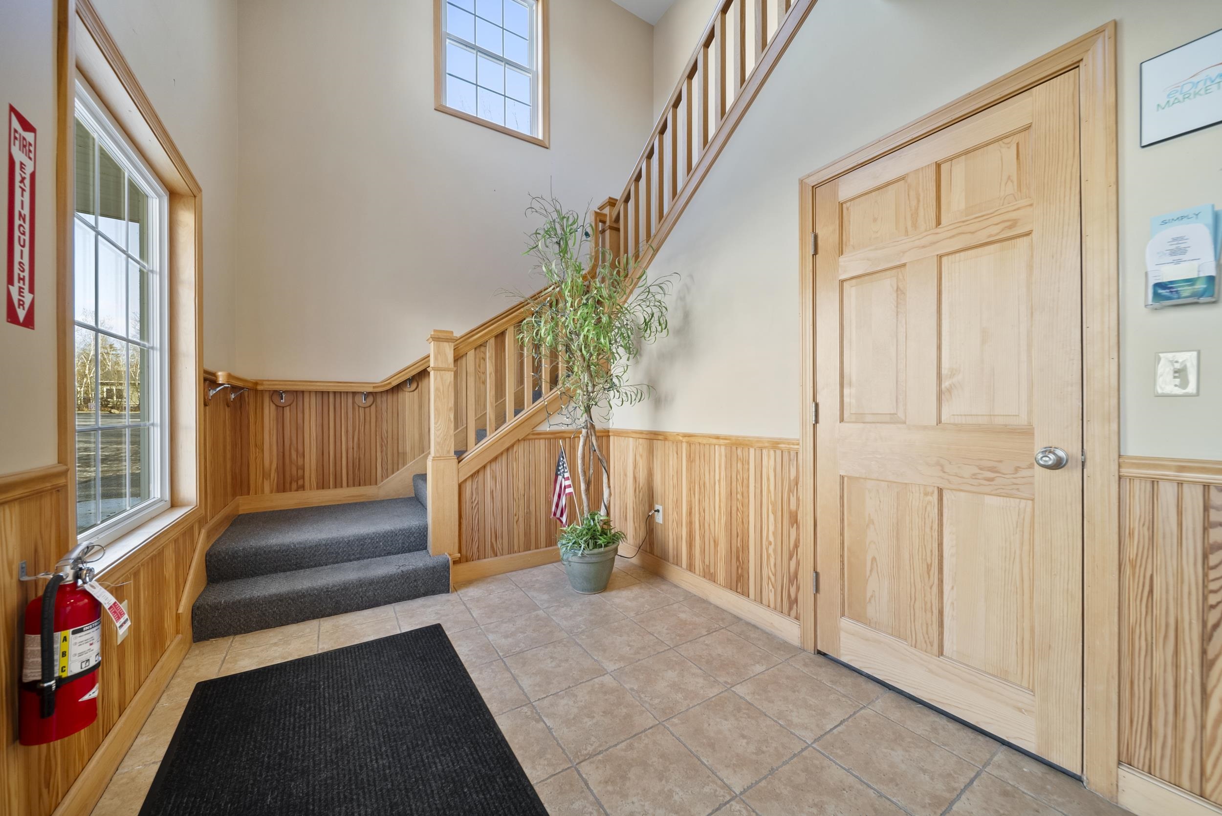 72 Whittier Highway — photo 3