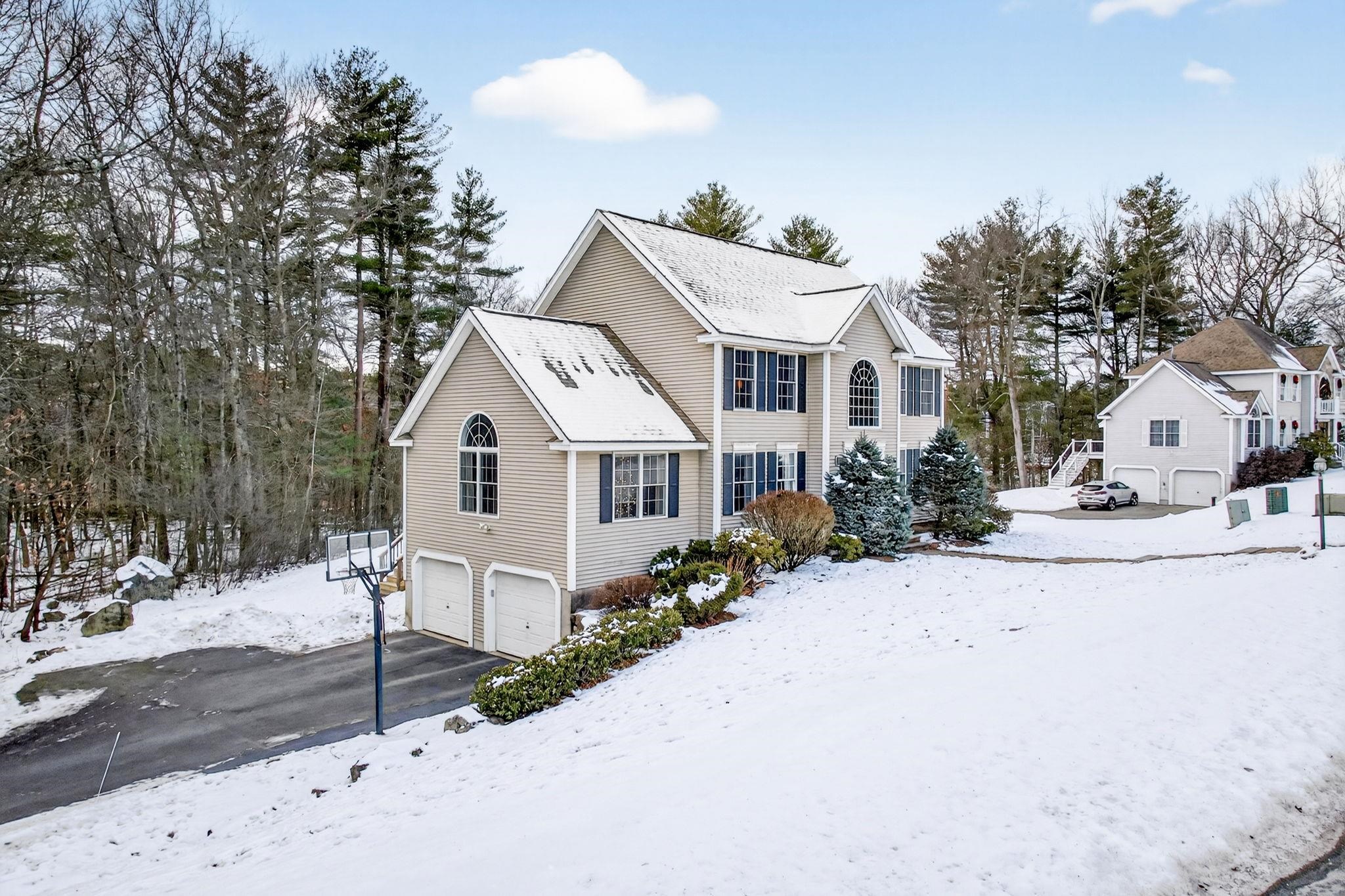 18 Heather Lee Ln, Pelham, NH 03076