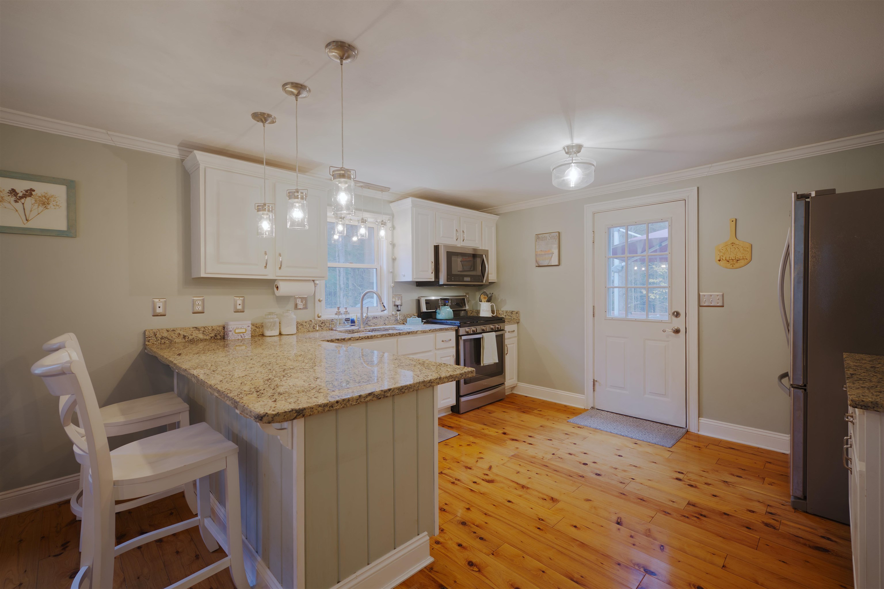 9 Wiggin Dr, Newmarket, NH 03857