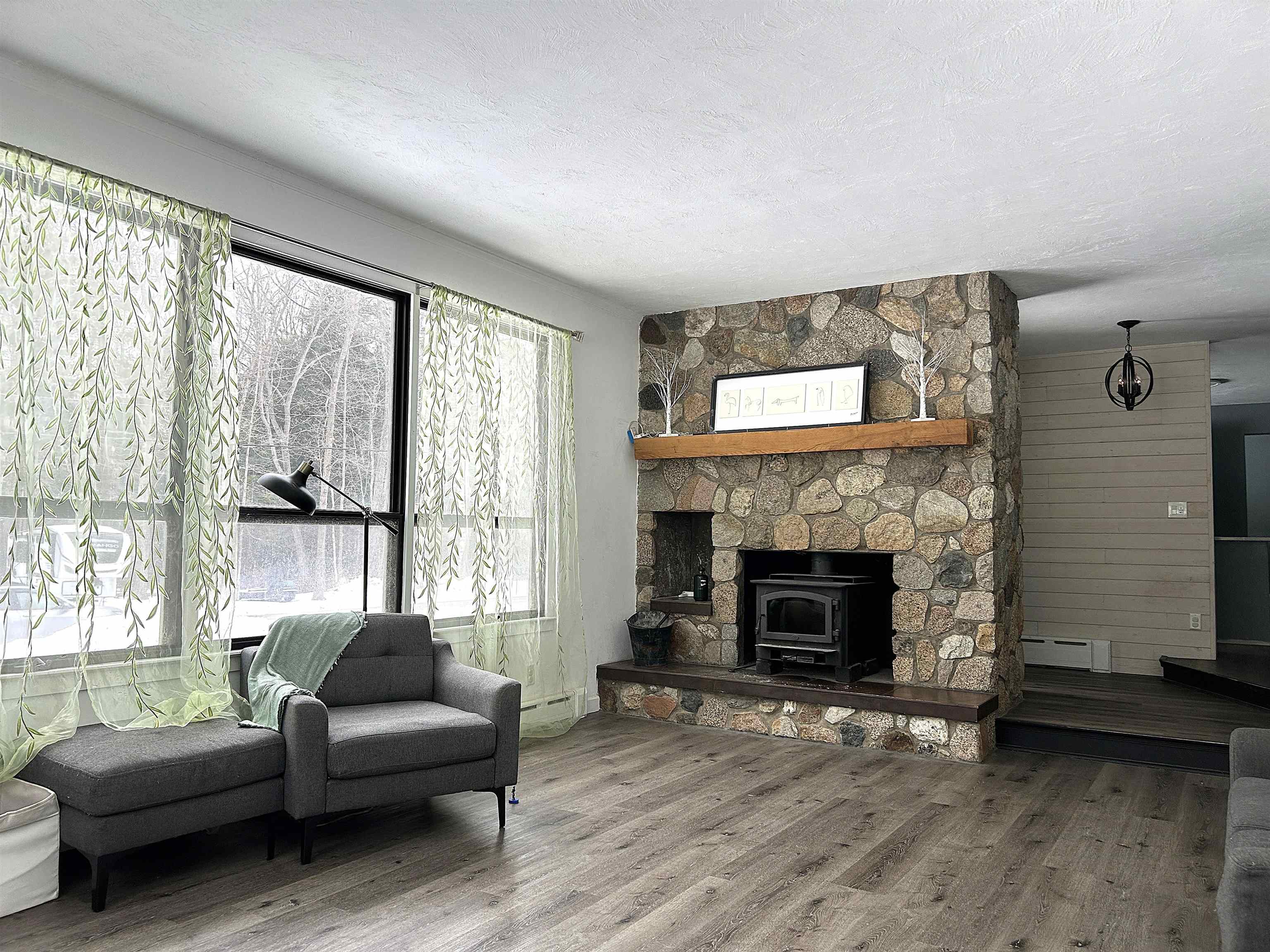 4 Power House Acres Rd, Shelburne, NH 03581