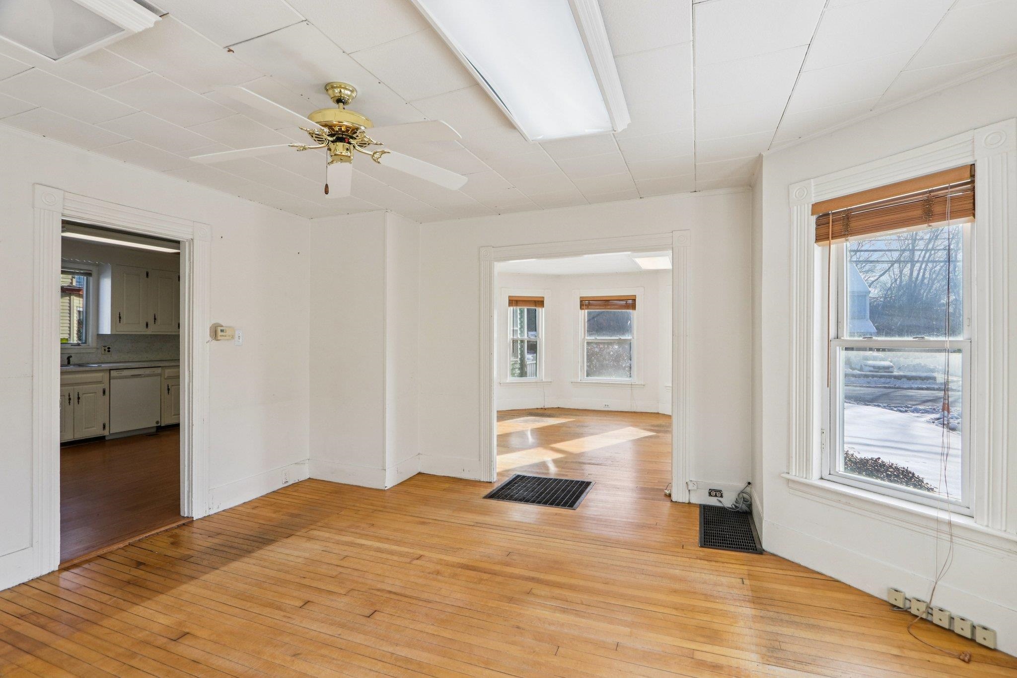 187 Main St, Salem, NH 03079