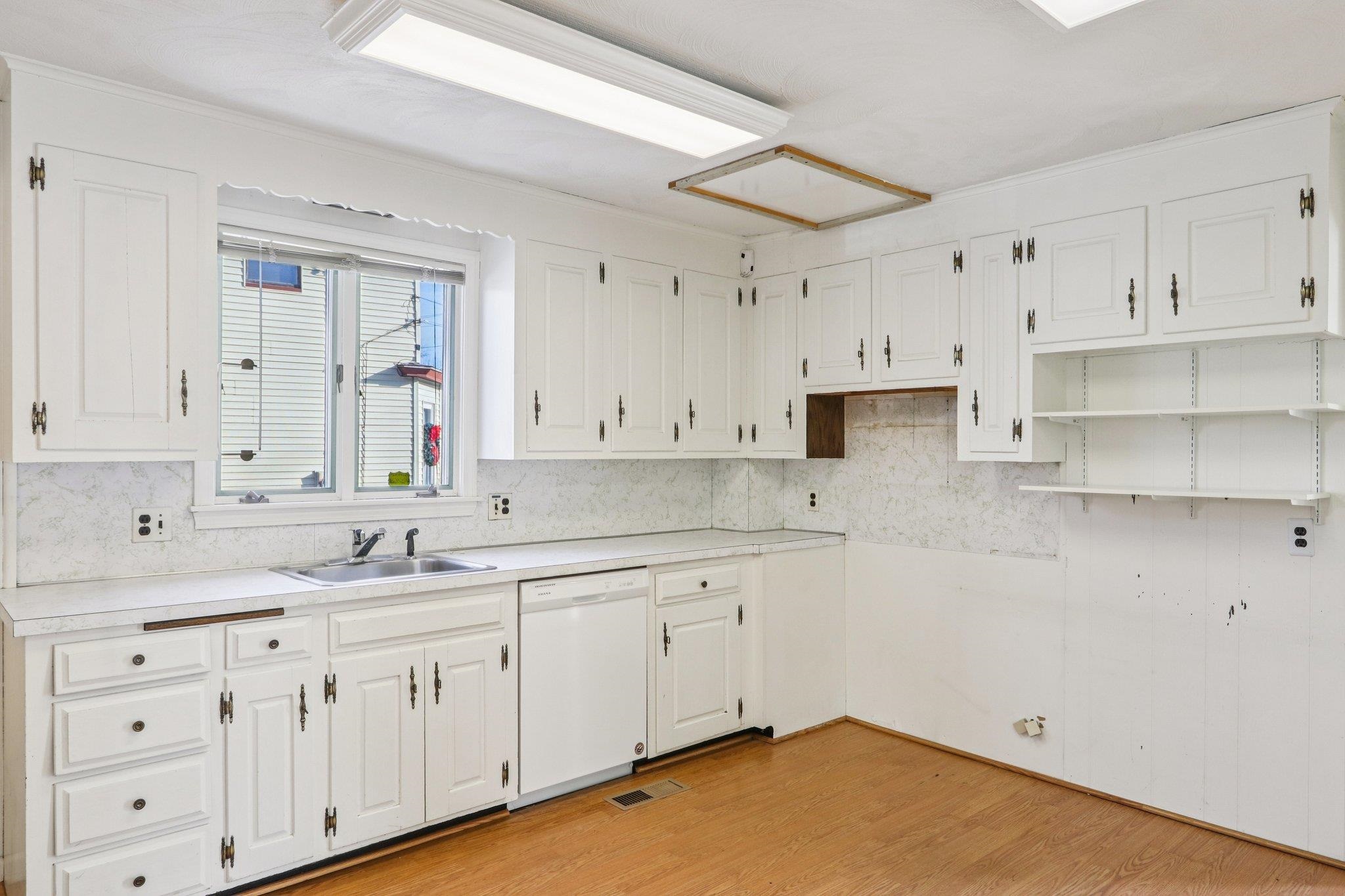 187 Main St, Salem, NH 03079