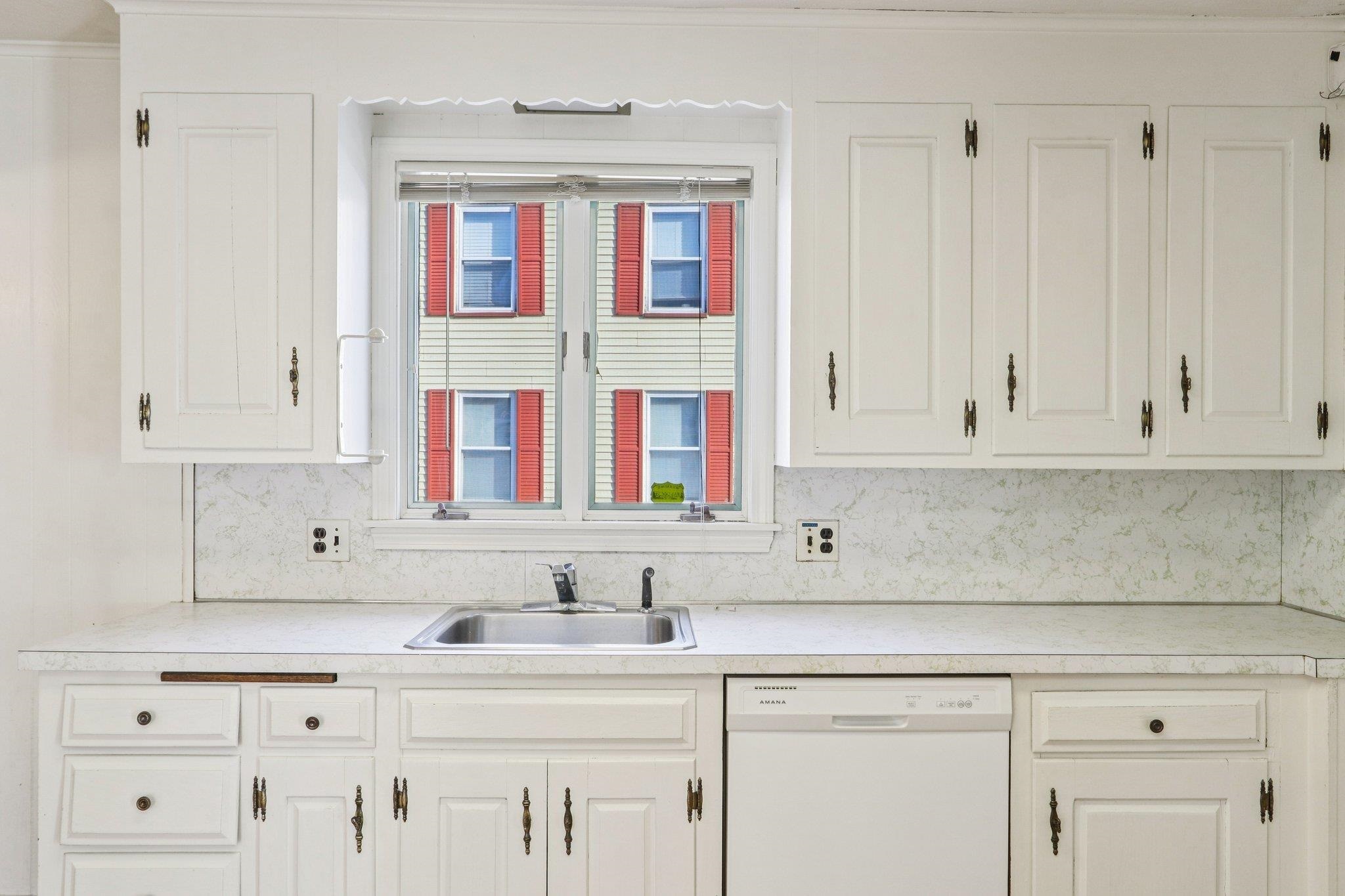 187 Main St, Salem, NH 03079