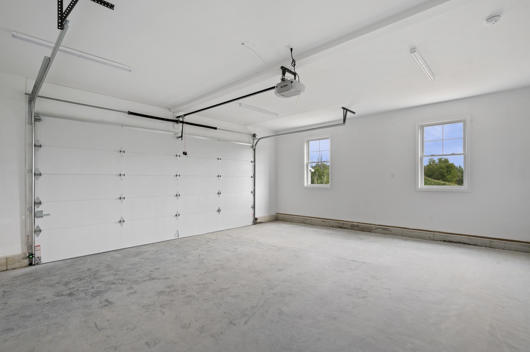 7 Autumn Ln, Raymond, NH 03077