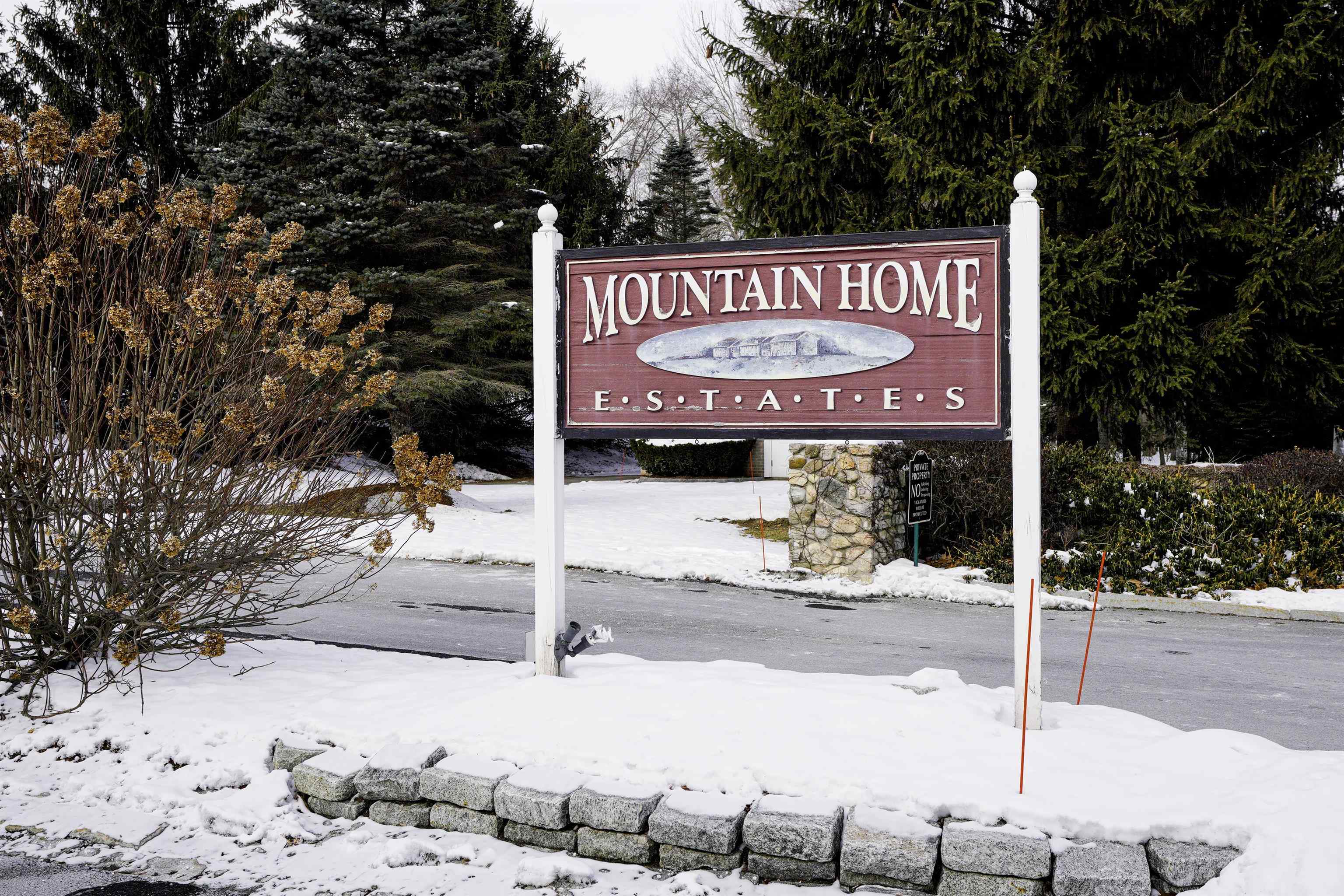 174 Fieldstone Dr, Londonderry, NH 03053