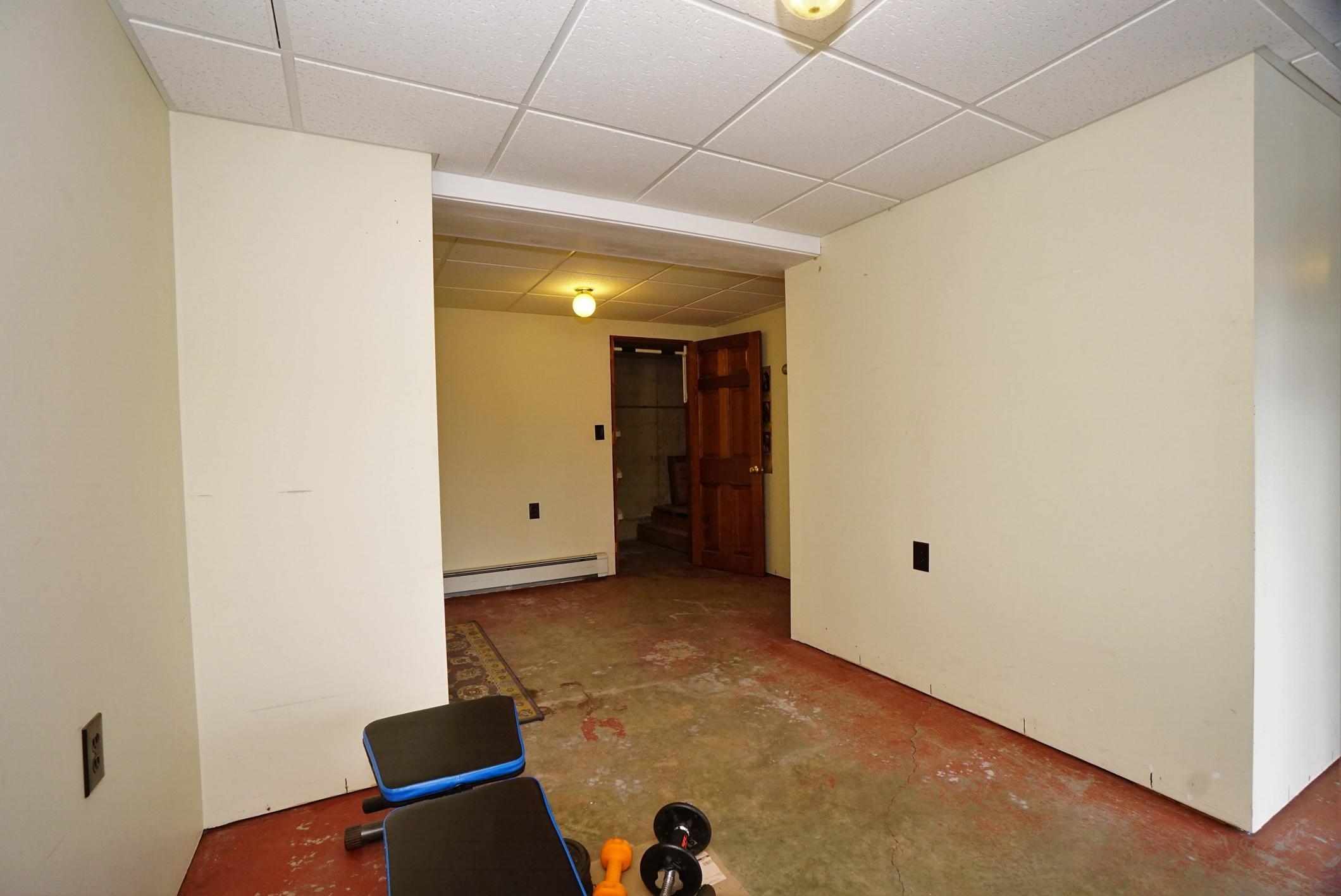 185 Larkin Hill Rd, Bennington, NH 03442