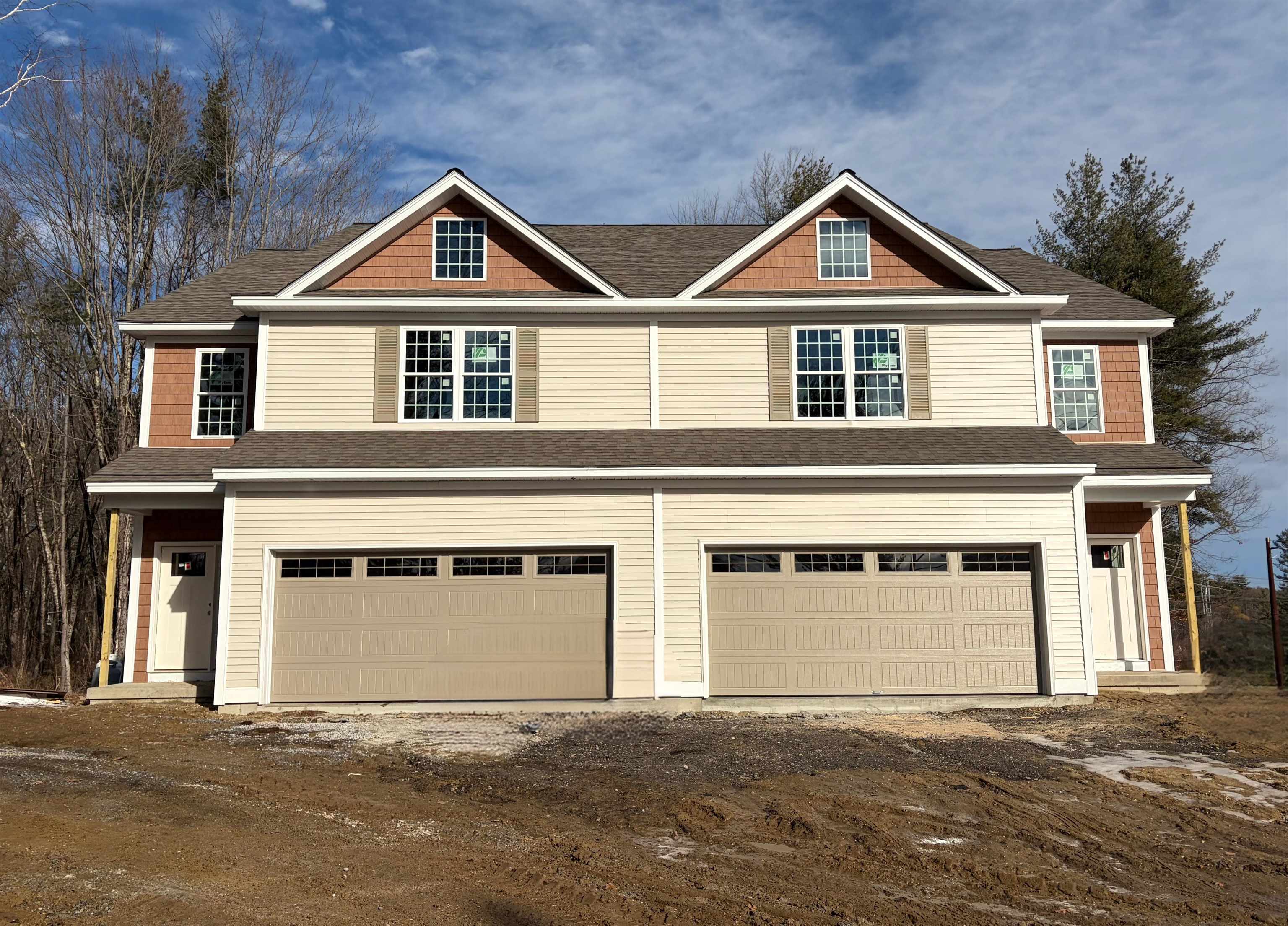 9B York Rd, Hudson, NH 03051