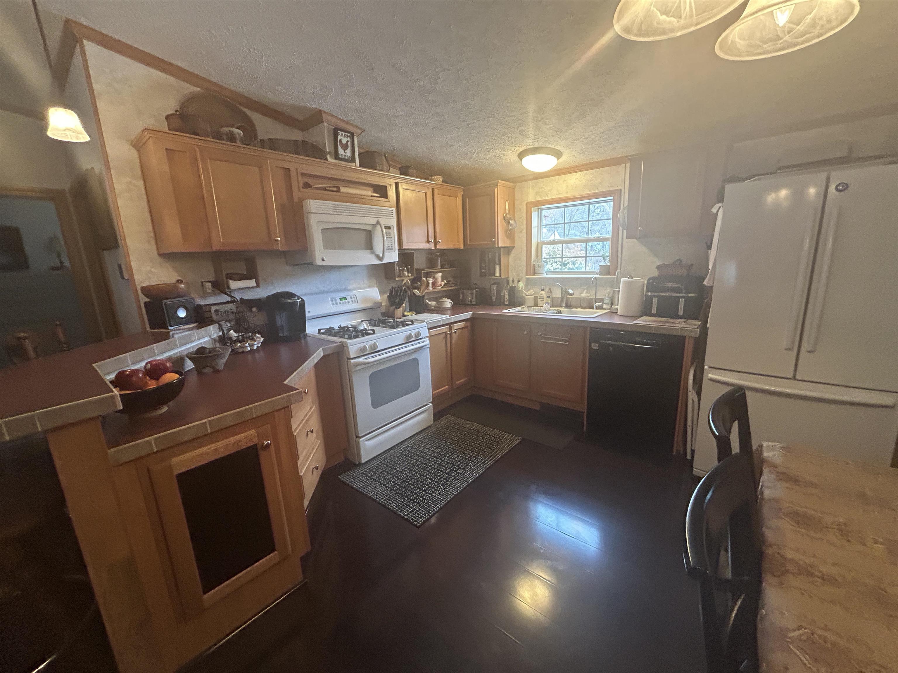 3 Federal Hill Ln, Lee, NH 03861