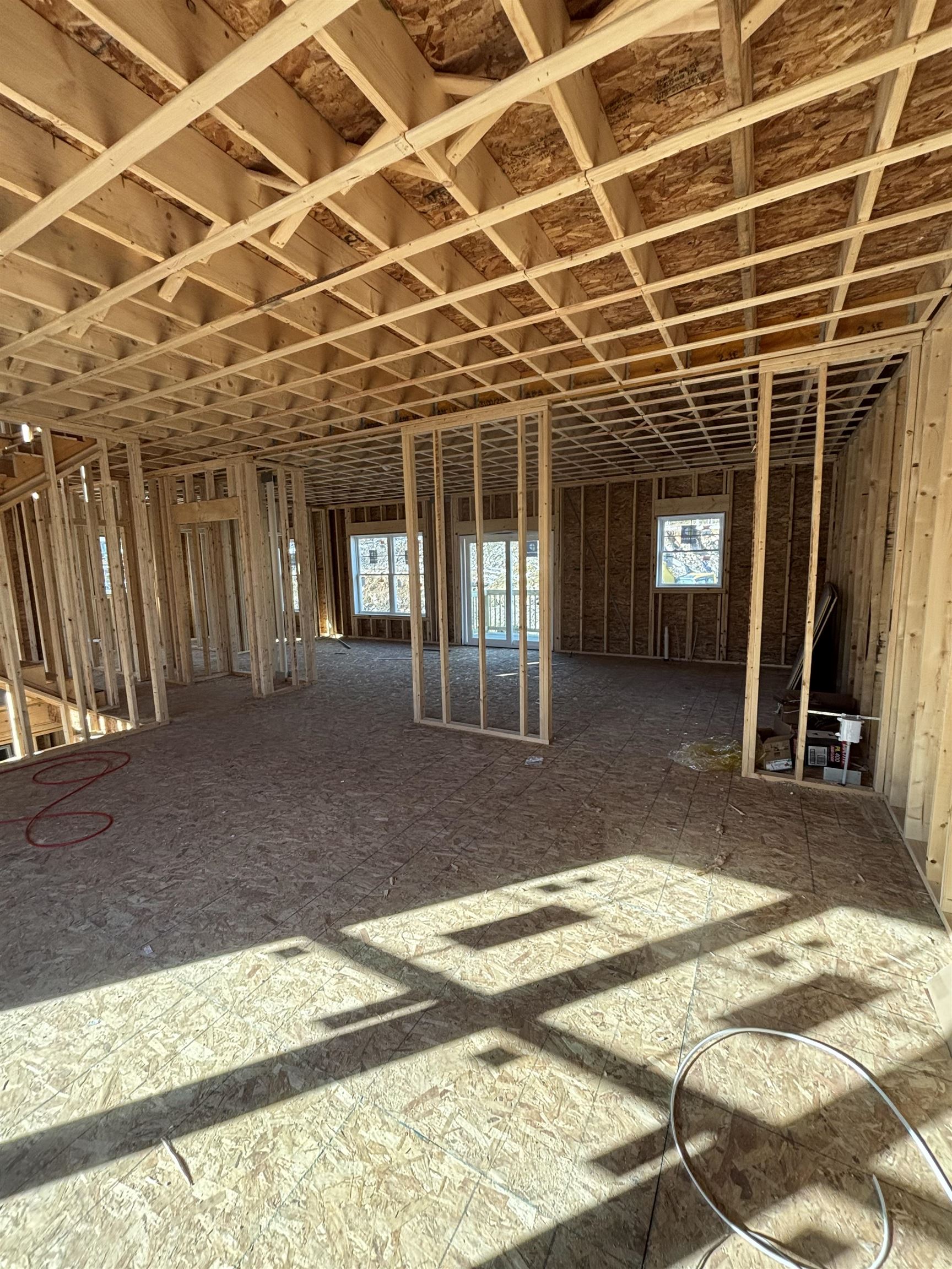 12 Mica Dr, Raymond, NH 03077