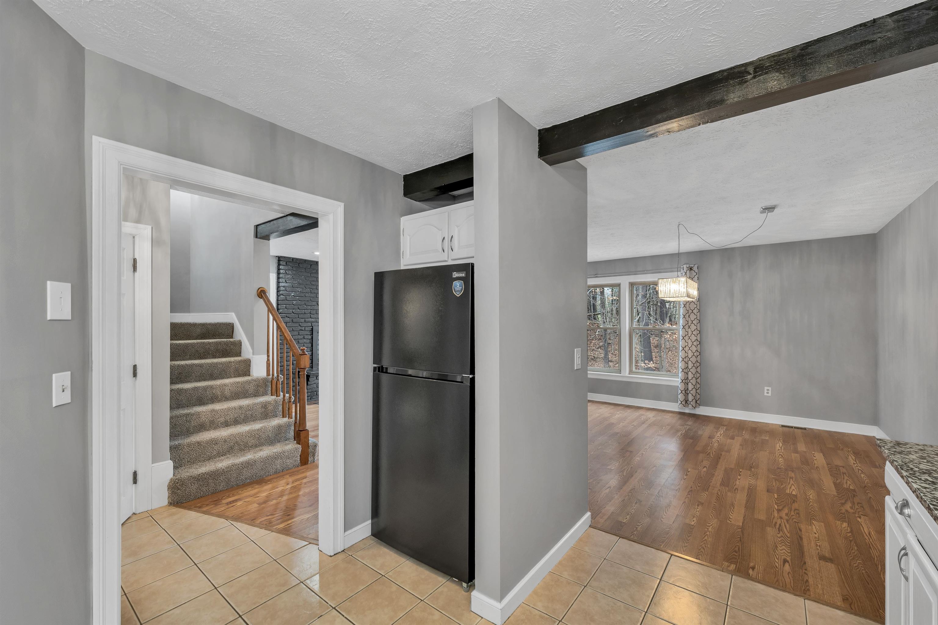 4 Kingston Way, Hudson, NH 03051