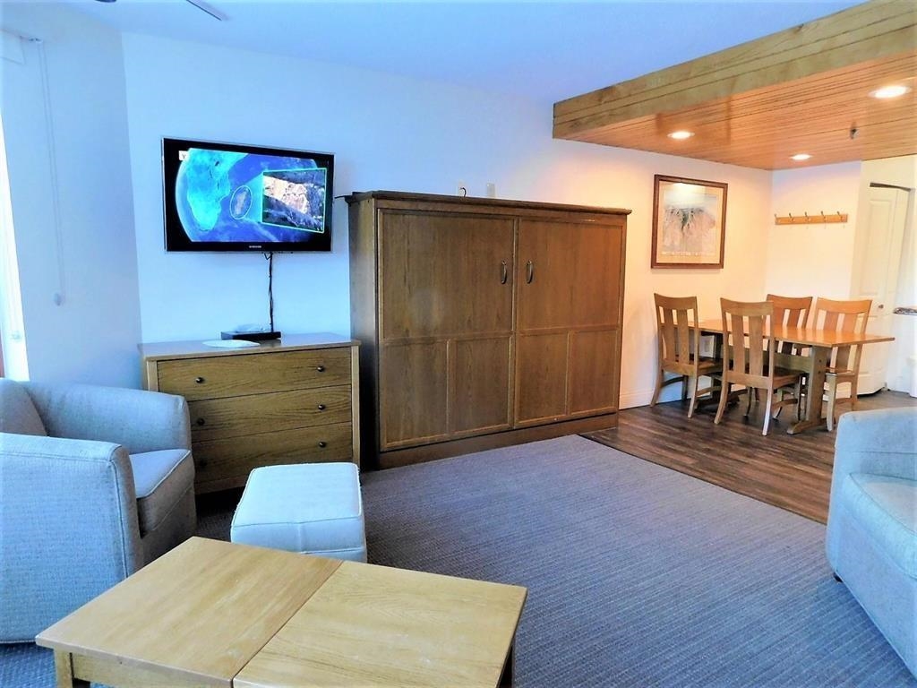 90 Loon Mt Rd, Lincoln, NH 03251